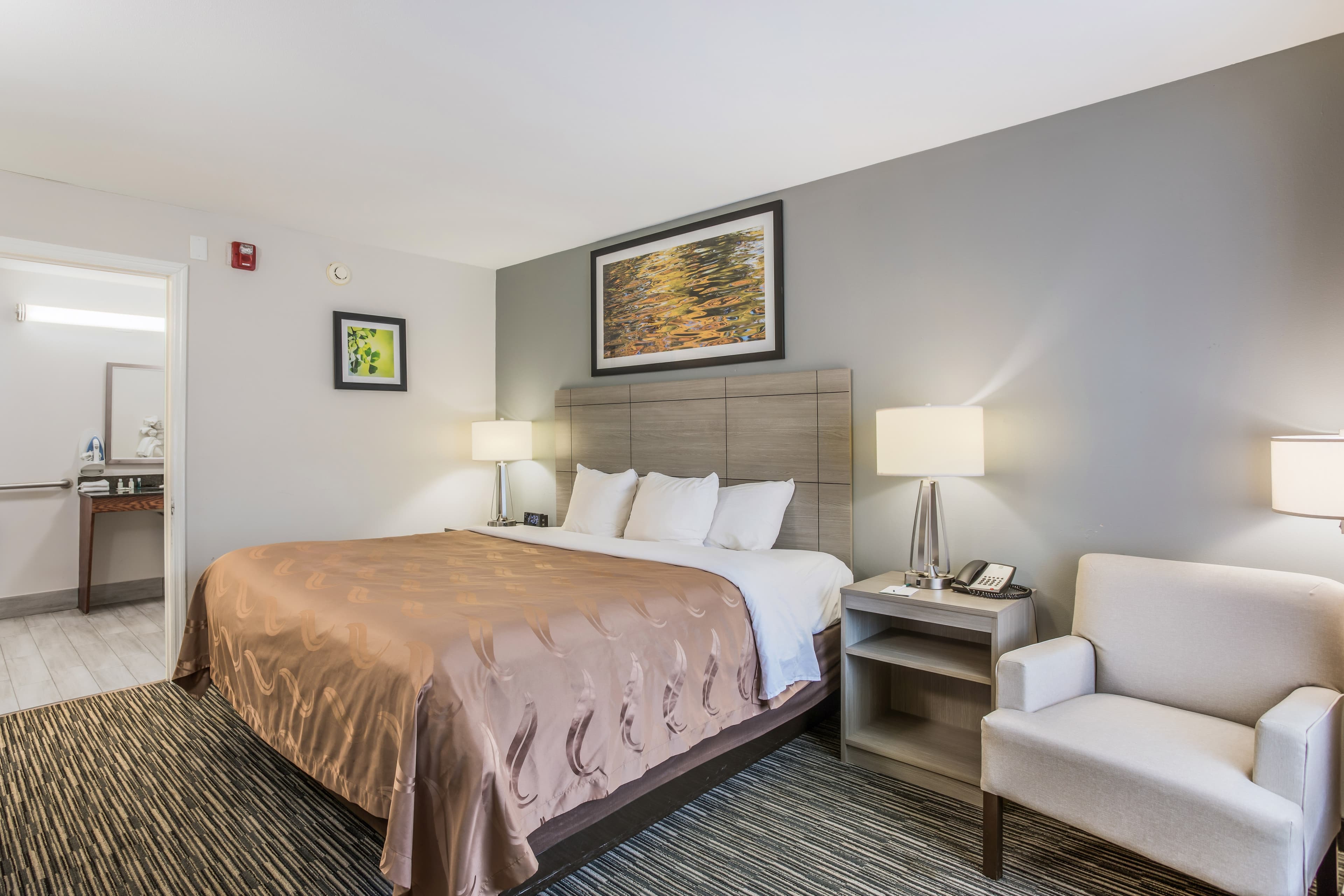 Quality Inn Gallatin-Nashville Metro — 7