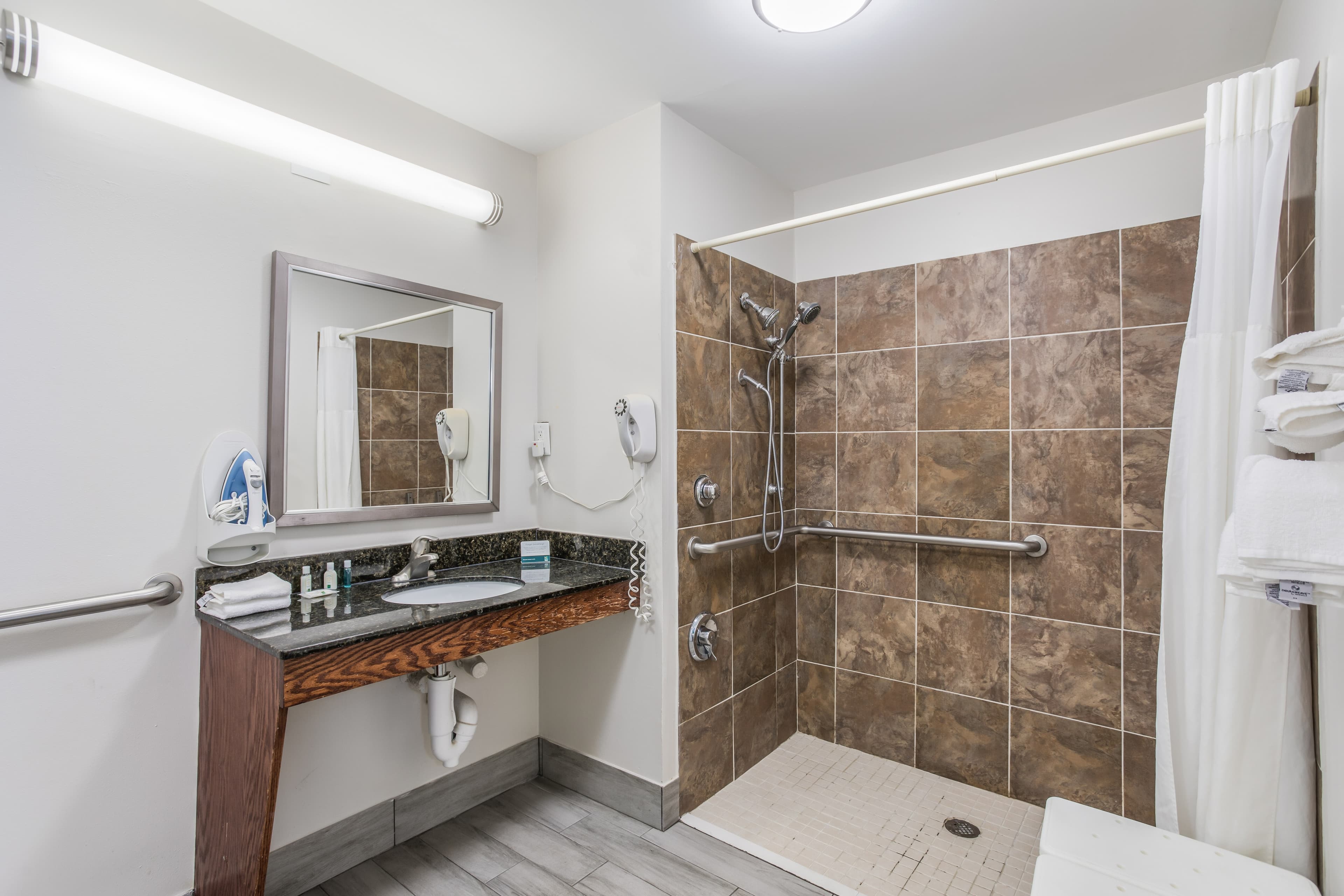 Quality Inn Gallatin-Nashville Metro - Image 3