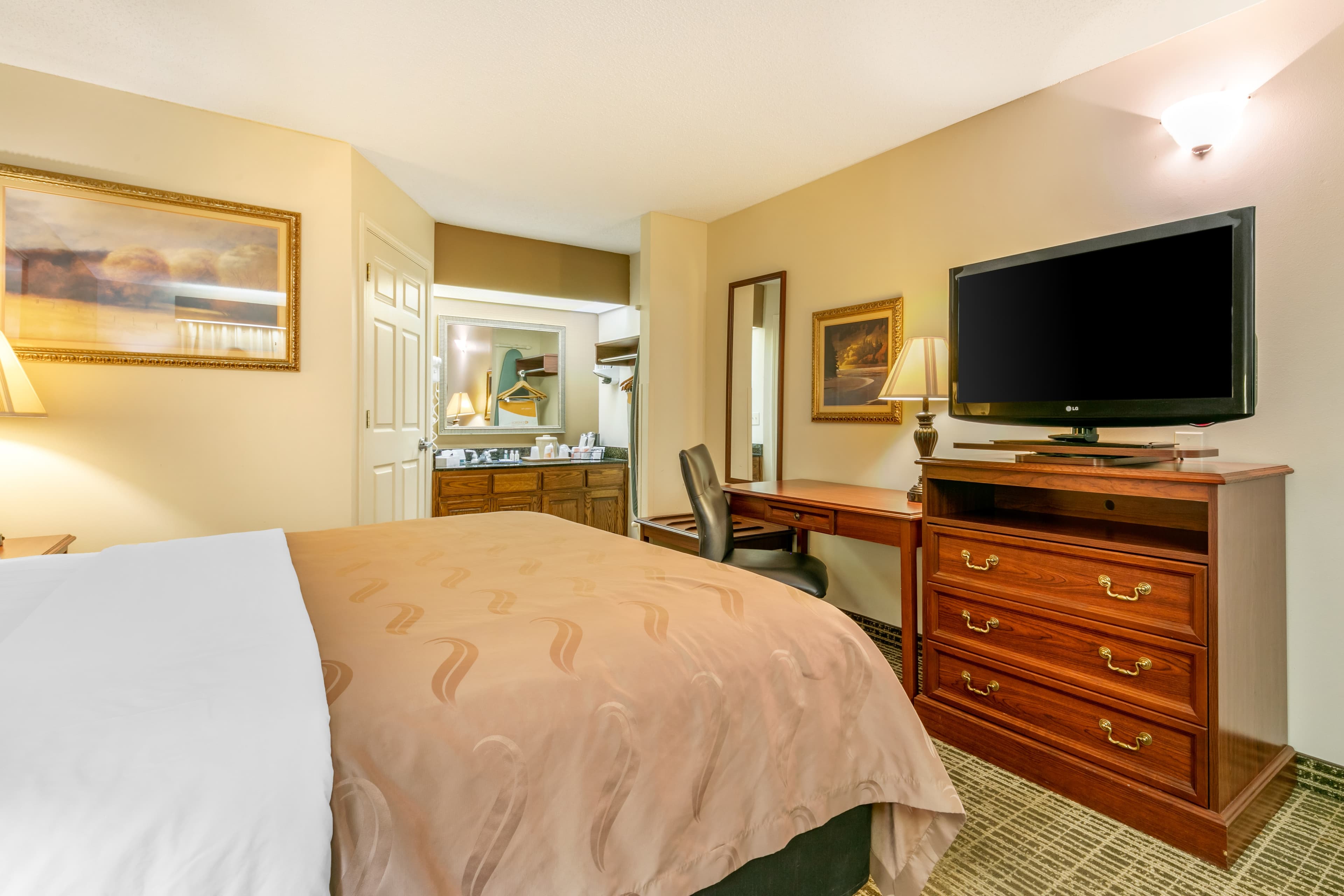 Quality Inn Johnson City I-26 exit 17 — 11