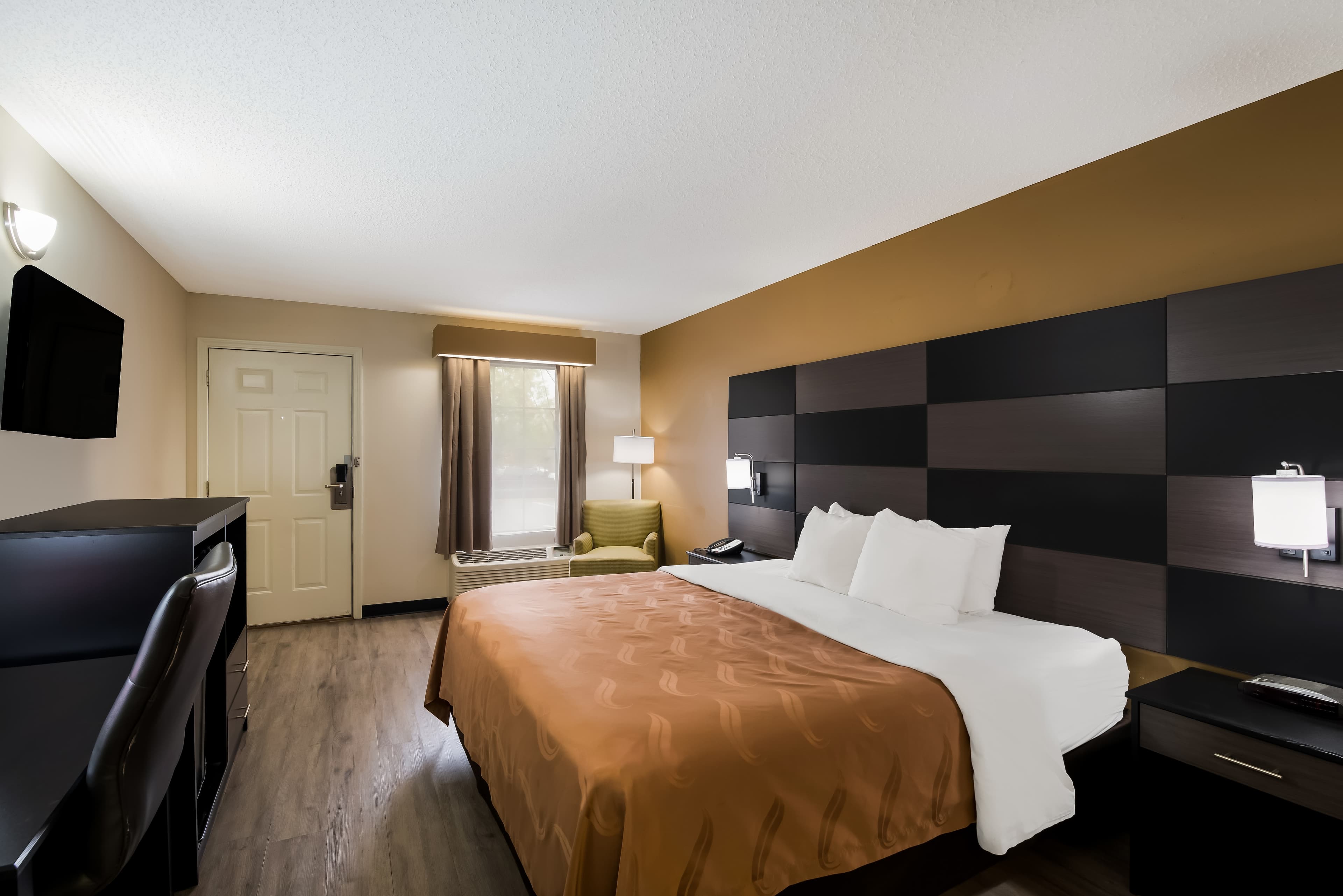 Quality Inn Johnson City I-26 exit 17 — 12