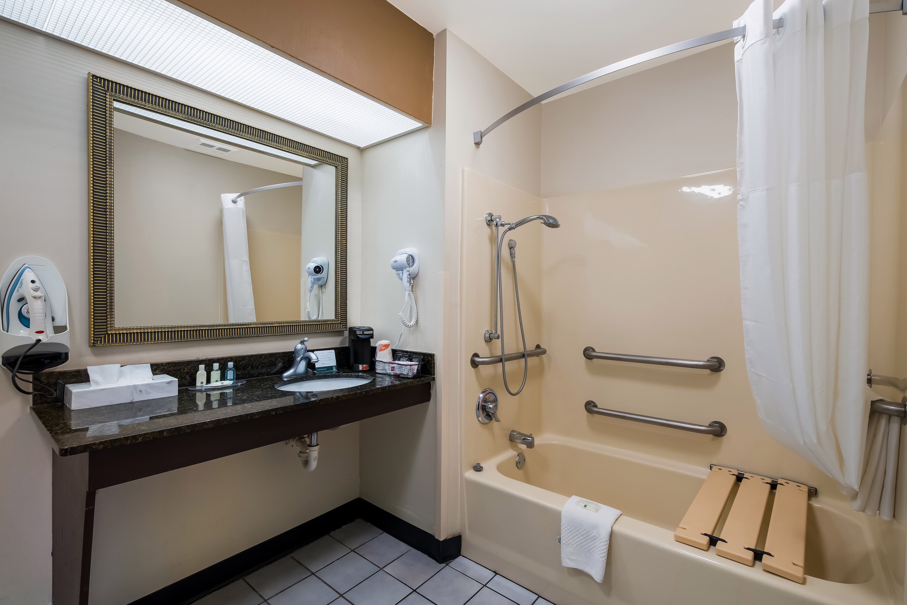 Quality Inn Johnson City I-26 exit 17 — 5