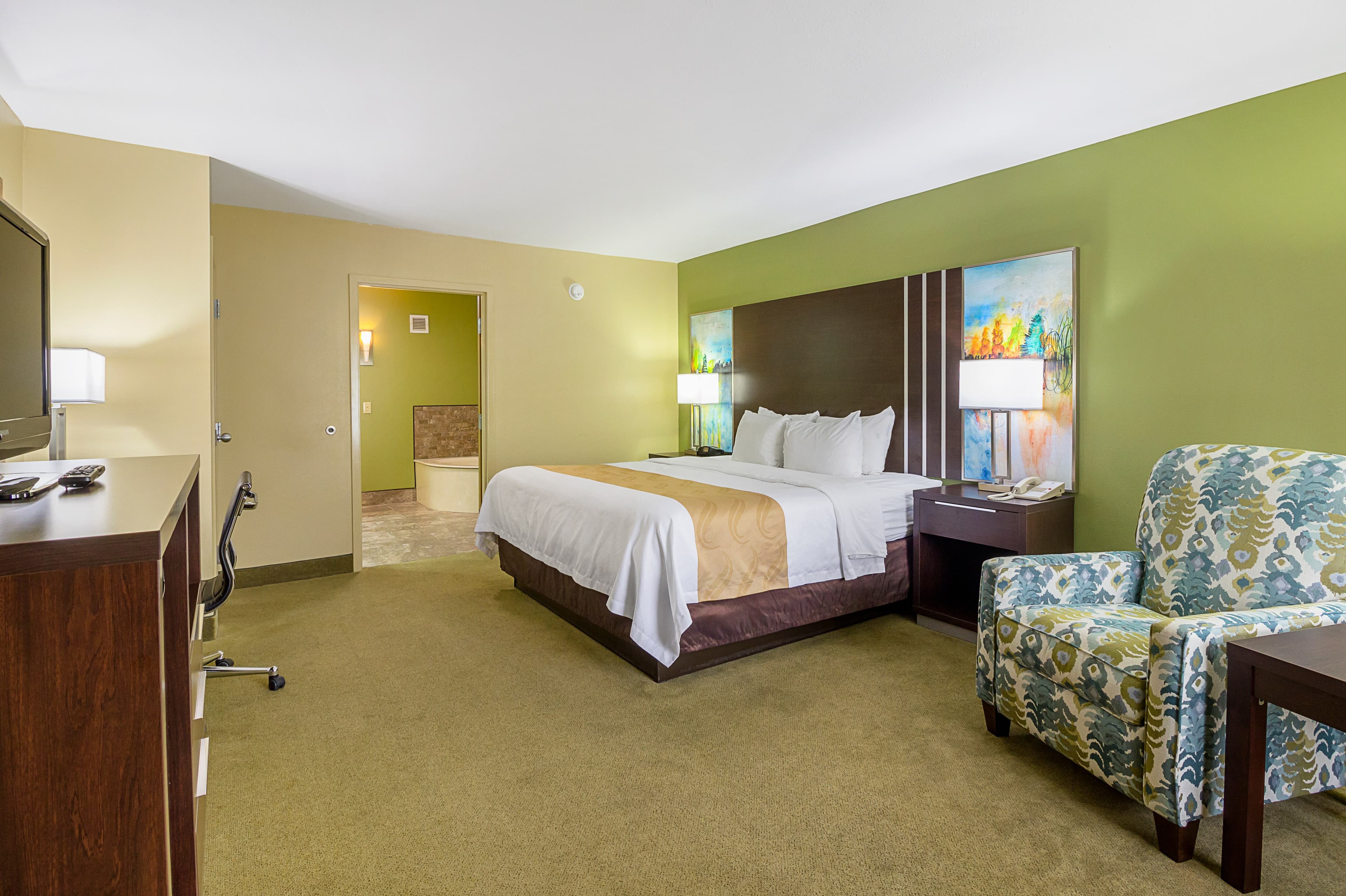 Quality Inn Paris - Image 2