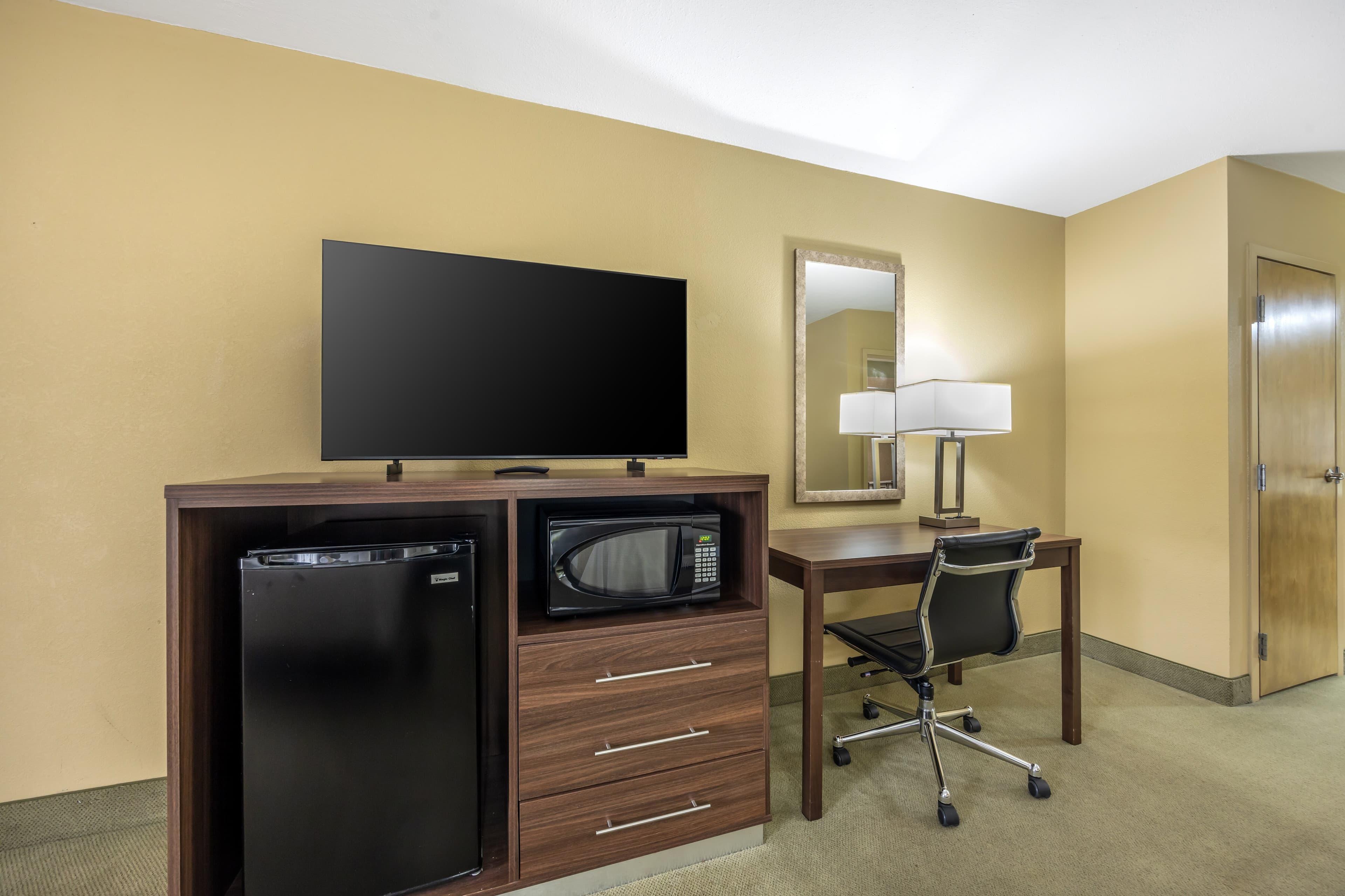 Quality Inn Paris — 14