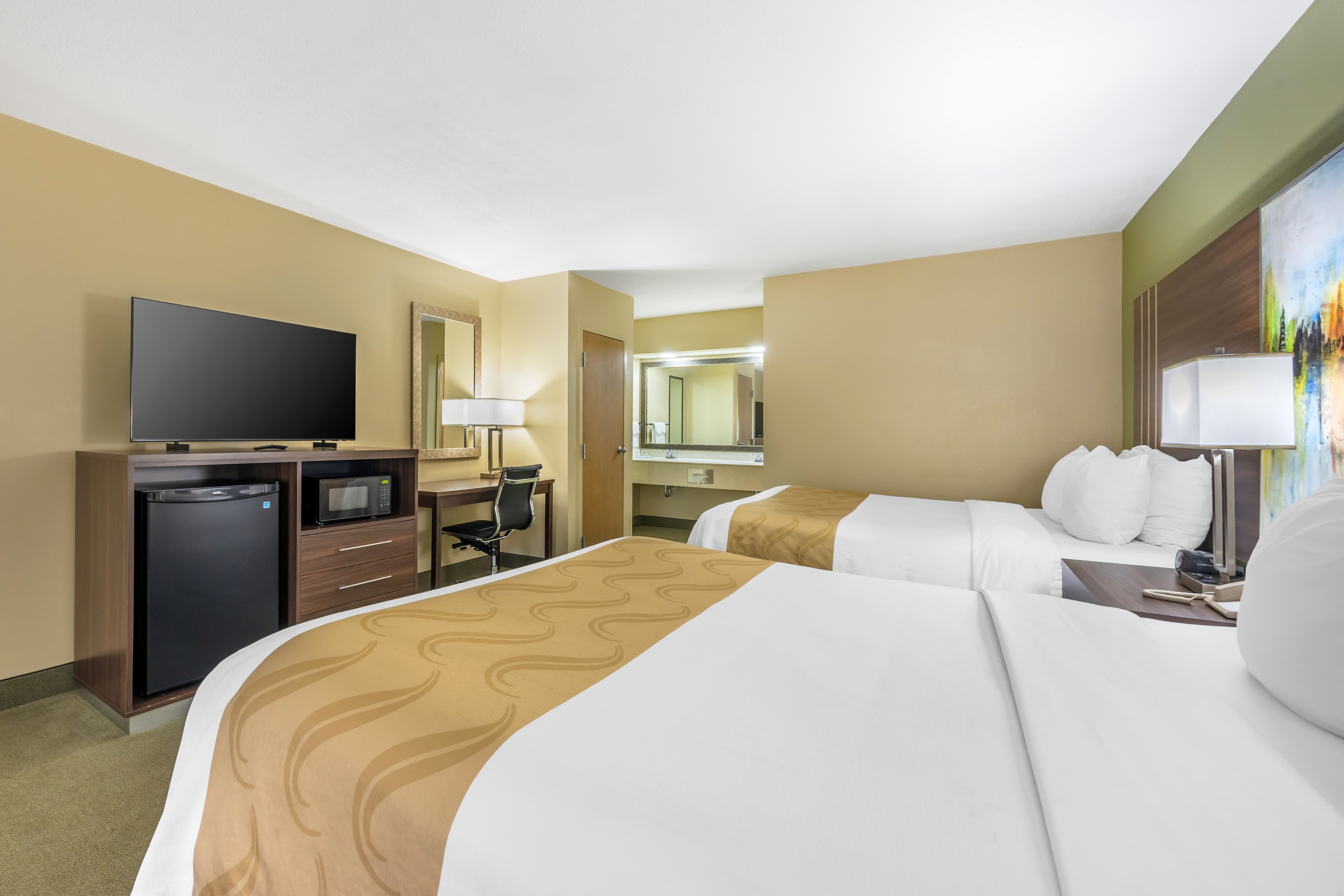 Quality Inn Paris — 28