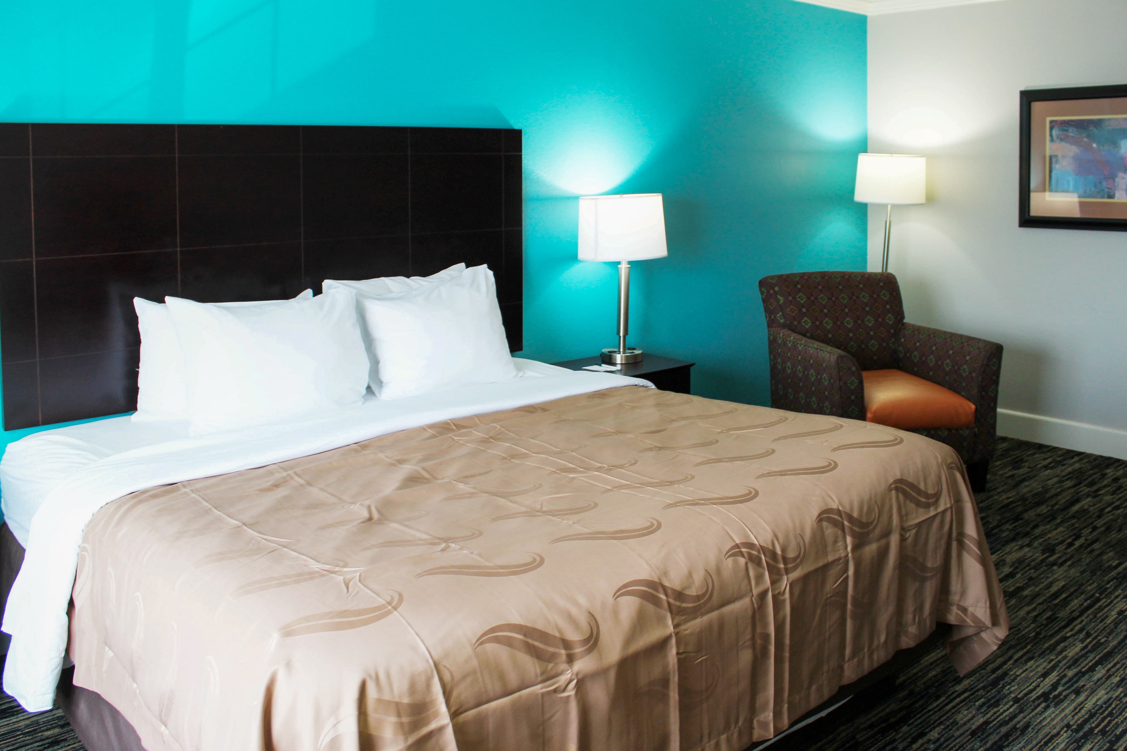 Quality Inn Crossville Near Cumberland Mountain State Park - Image 3