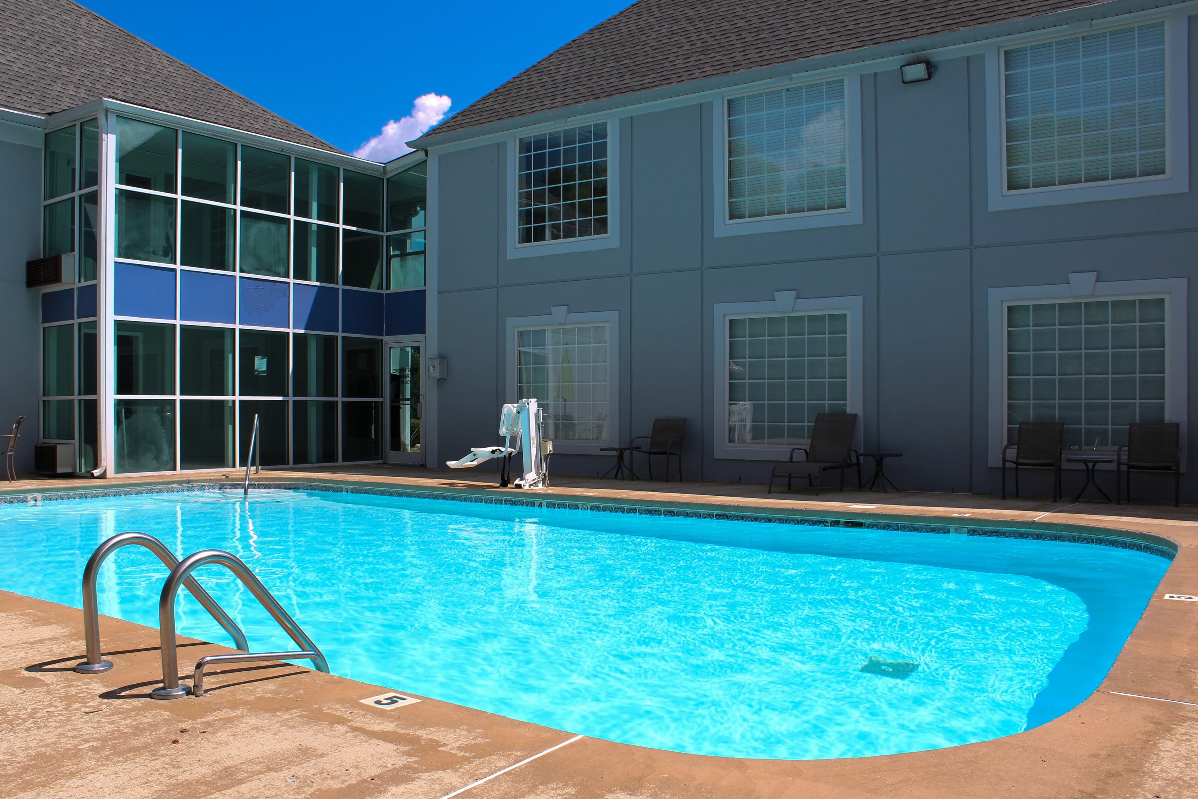 Quality Inn Crossville Near Cumberland Mountain State Park - Image 1