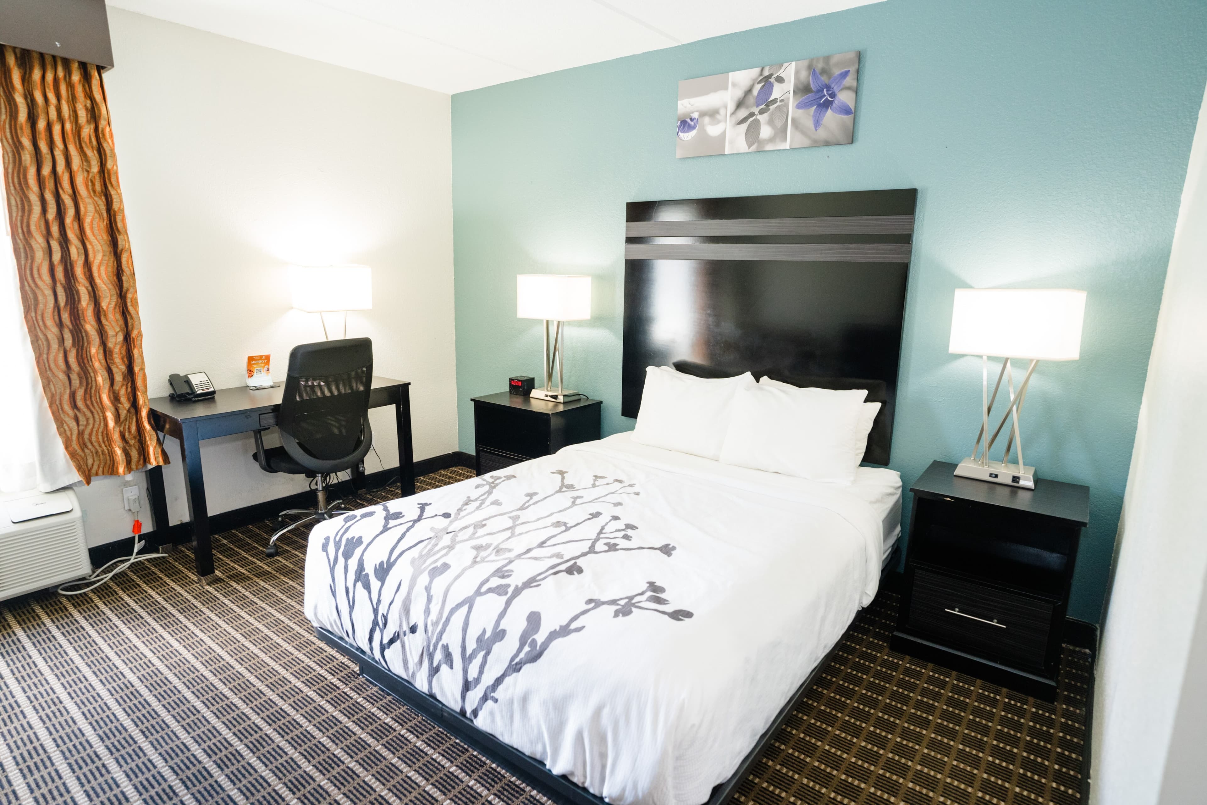 Sleep Inn & Suites West Knoxville - Image 2