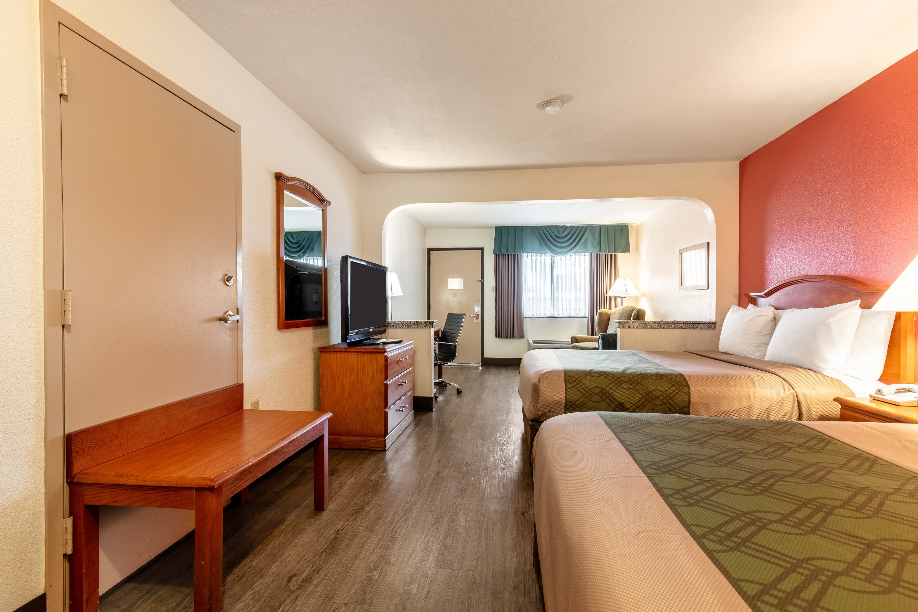 Econo Lodge Inn & Suites Memphis East — 48