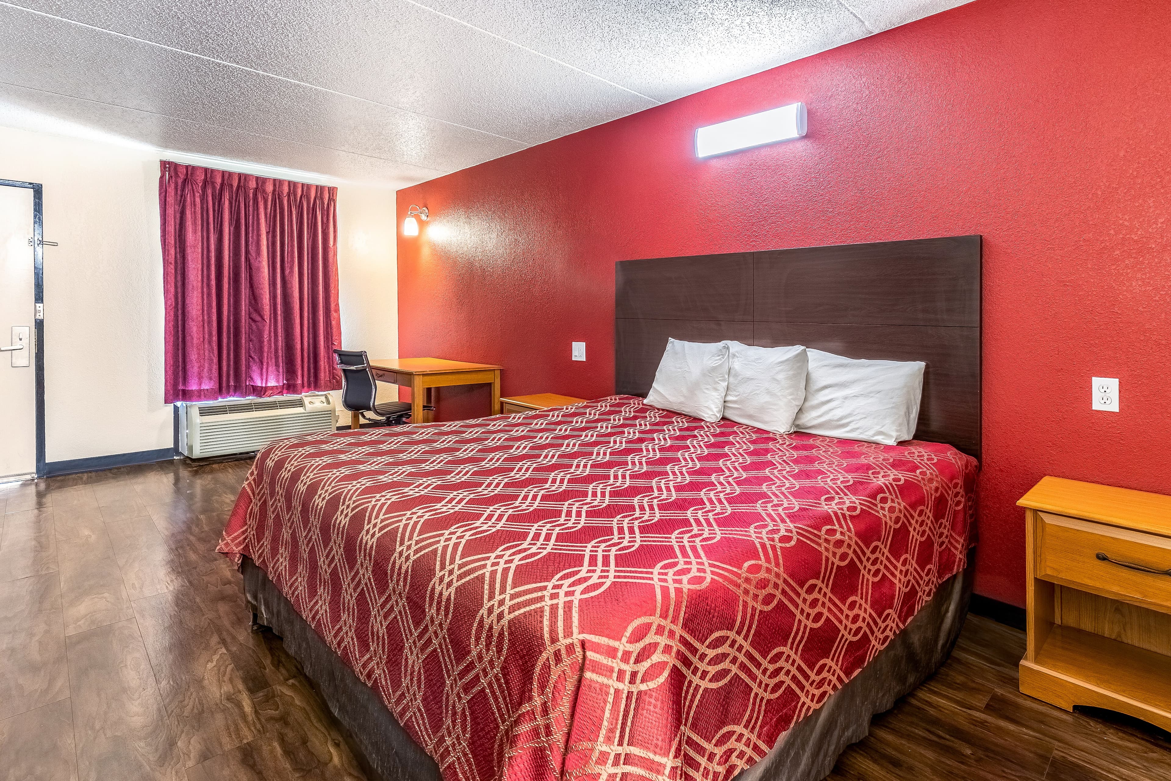 Econo Lodge Knoxville West - Turkey Creek — 7