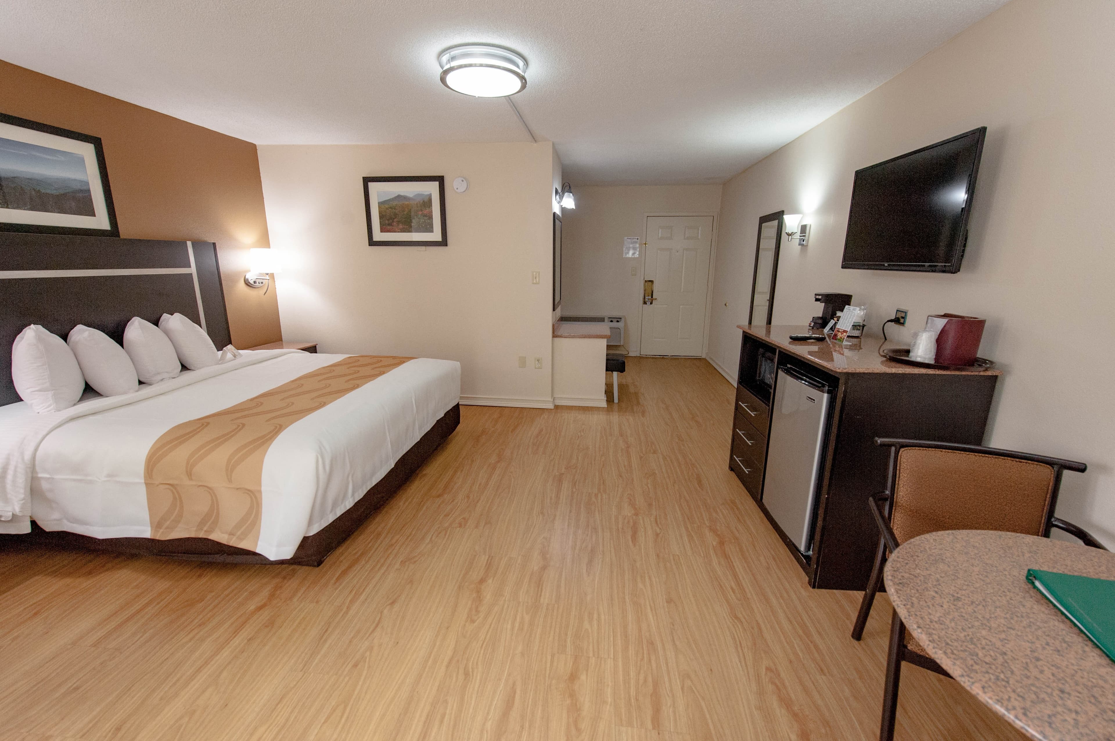Quality Inn & Suites Gatlinburg North — 24