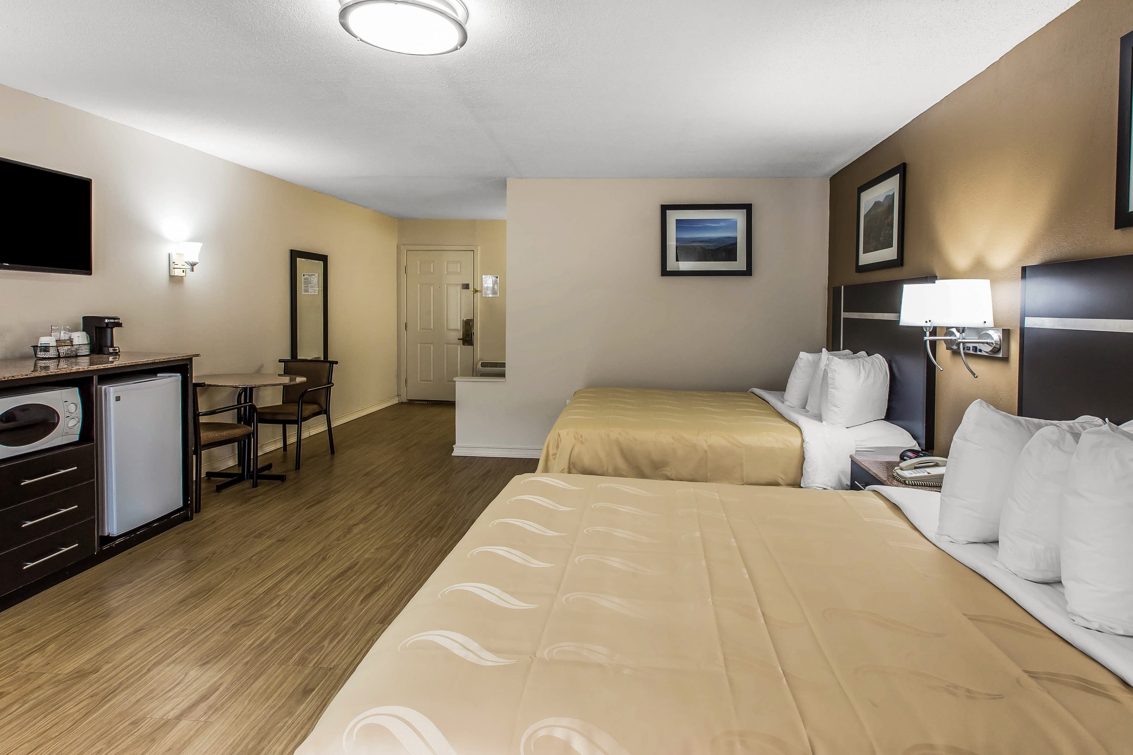 Quality Inn & Suites Gatlinburg North — 12