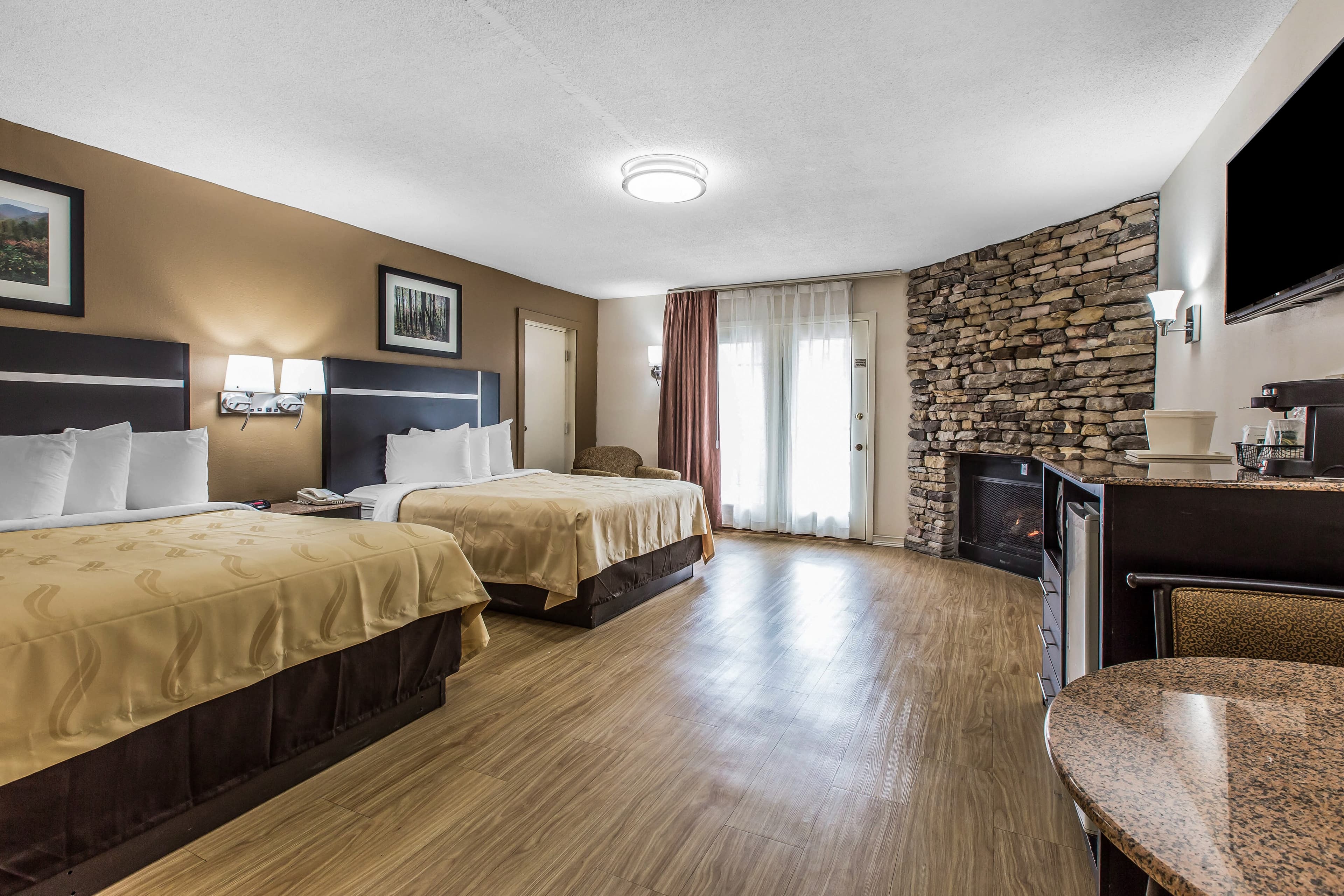 Quality Inn & Suites Gatlinburg North — 13