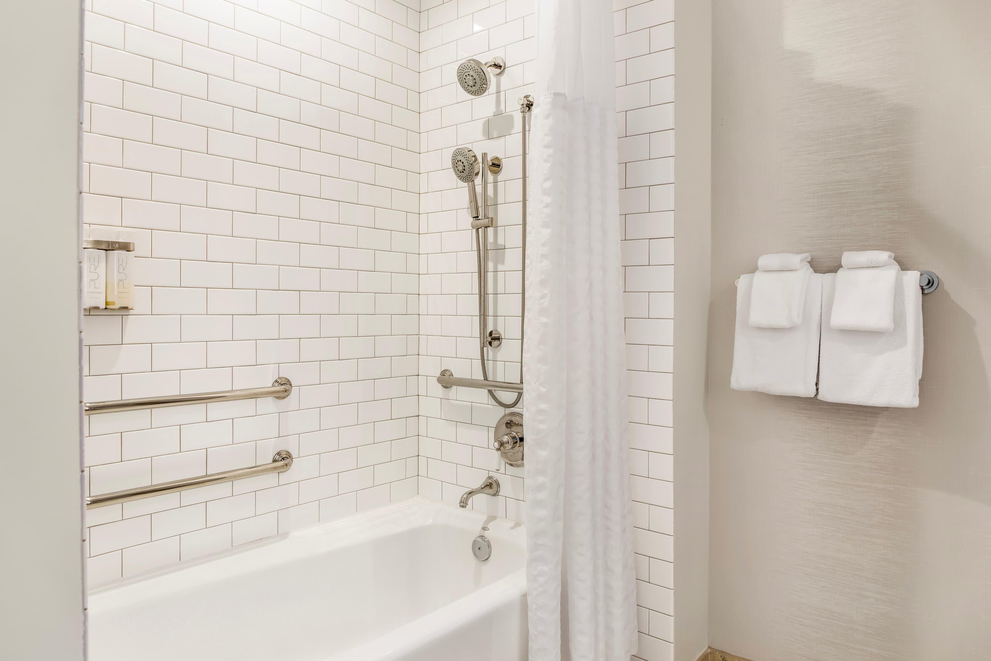 Cambria Hotel Nashville Downtown — 17