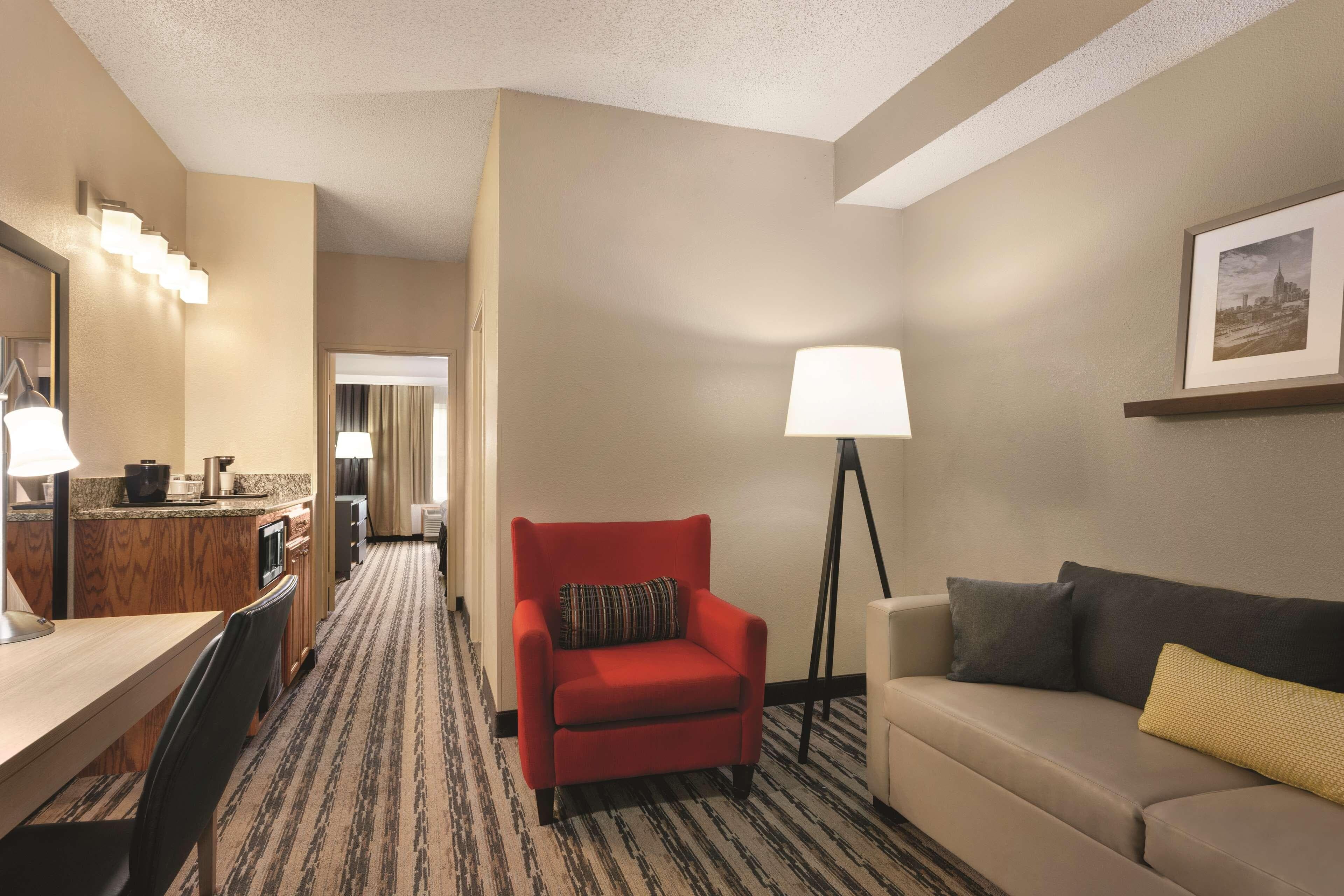 Country Inn & Suites by Radisson, Nashville Airport East, TN — 12