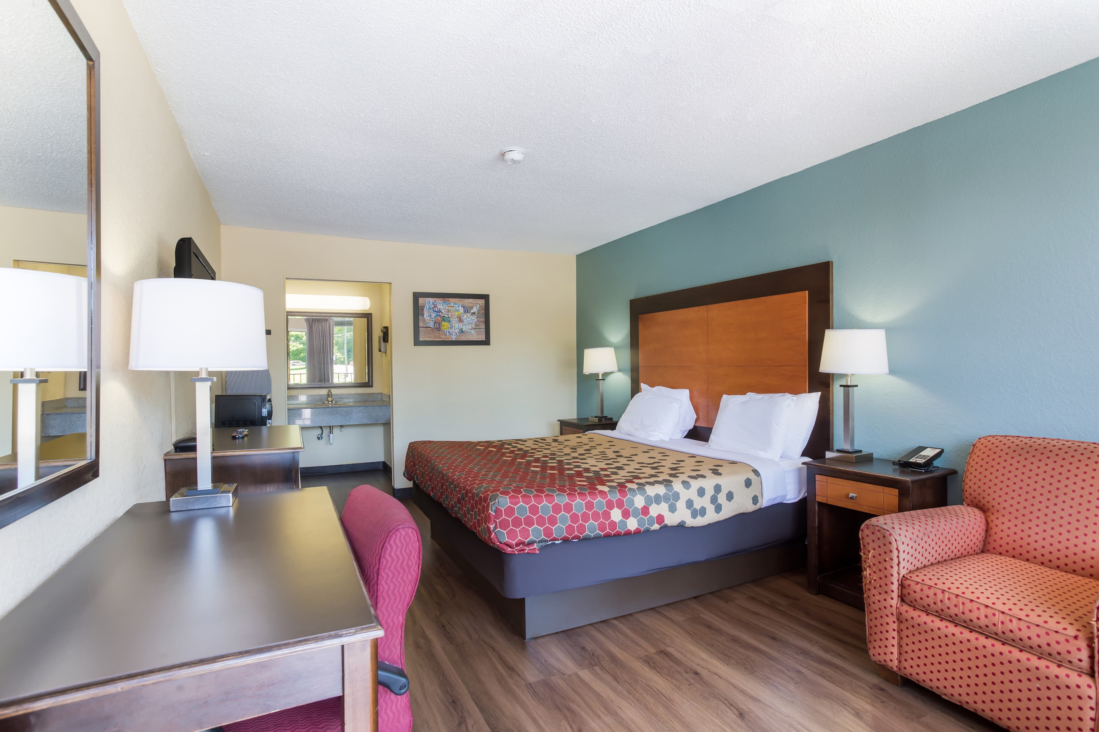 Econo Lodge Gallatin - Metro Nashville — 11