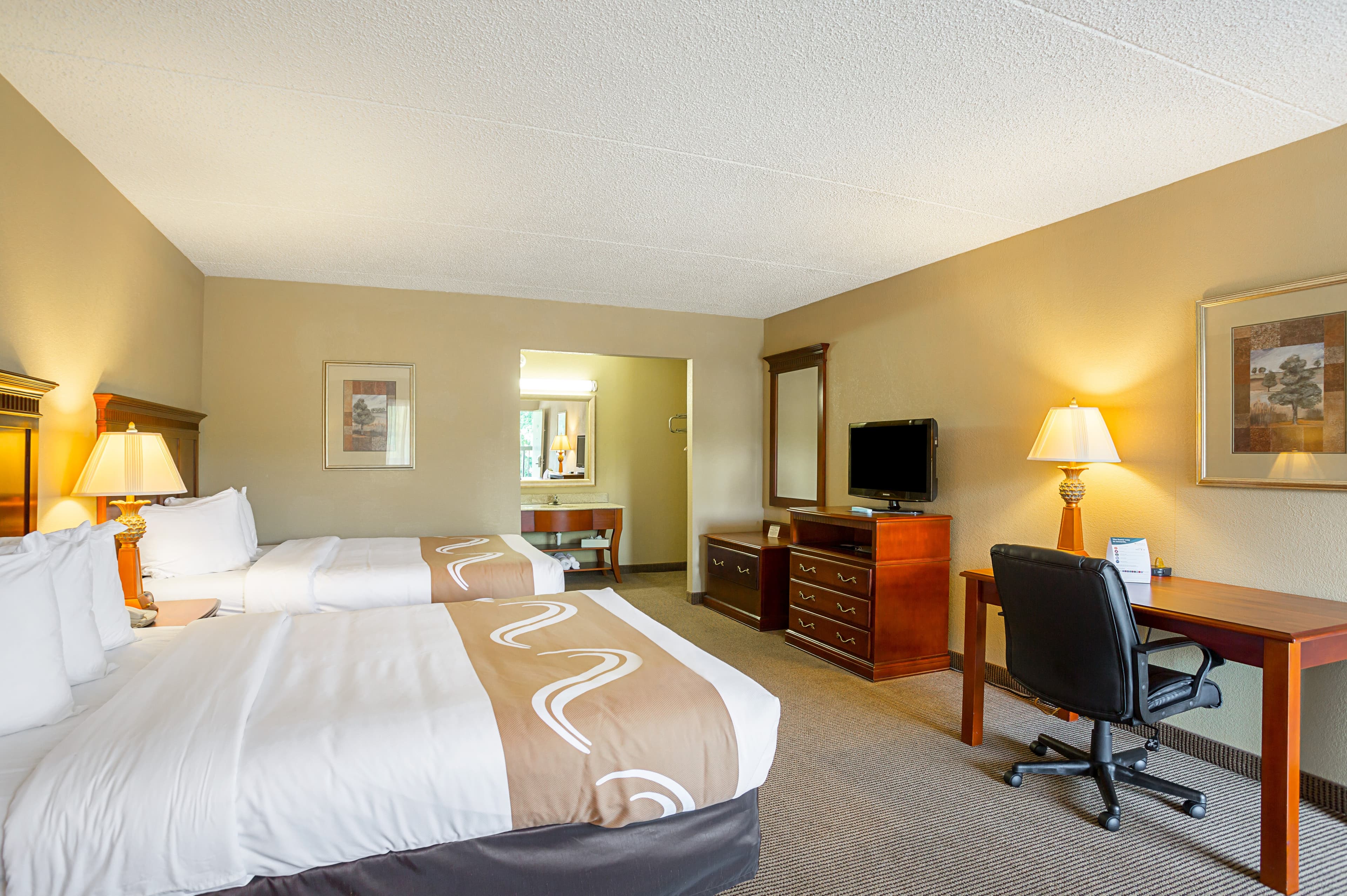 Quality Inn Hurricane Mills I-40 - Image 4