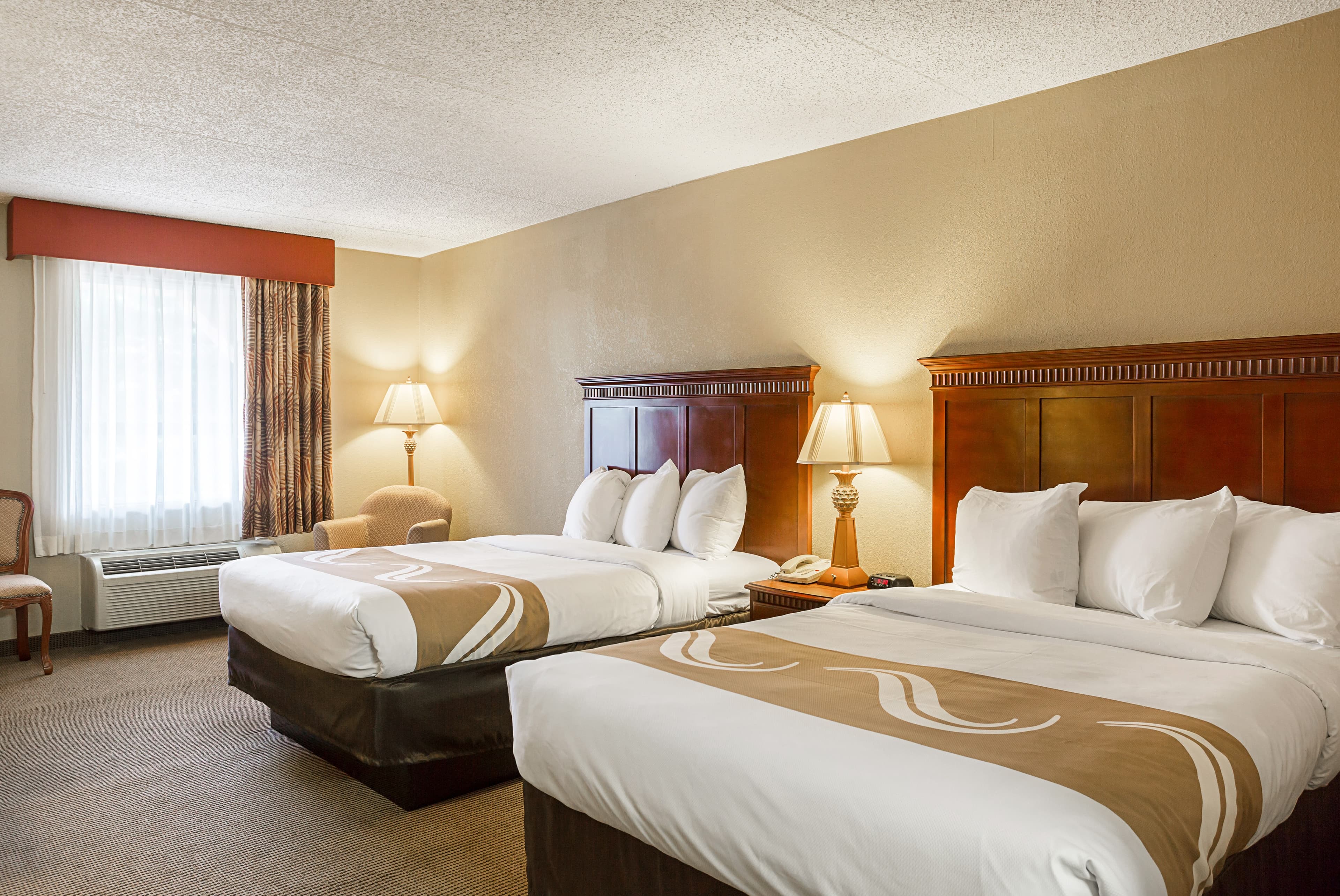 Quality Inn Hurricane Mills I-40 - Image 1