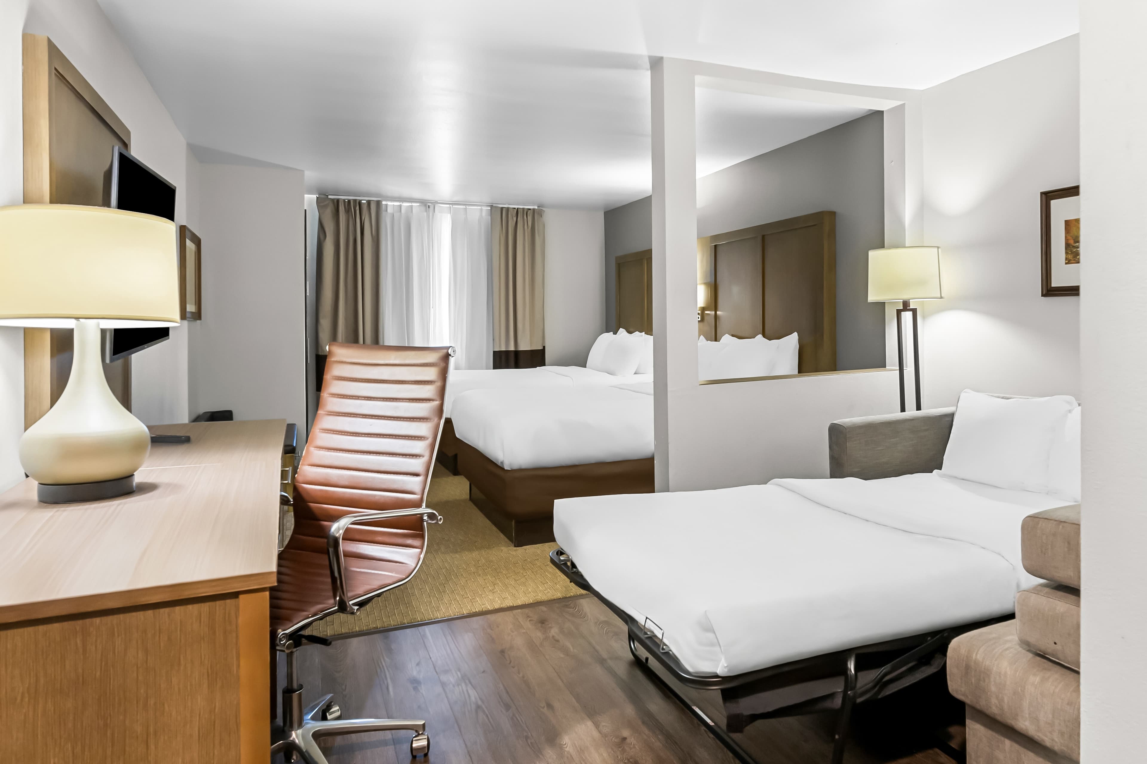 Comfort Suites Columbia I-65 - Image 2
