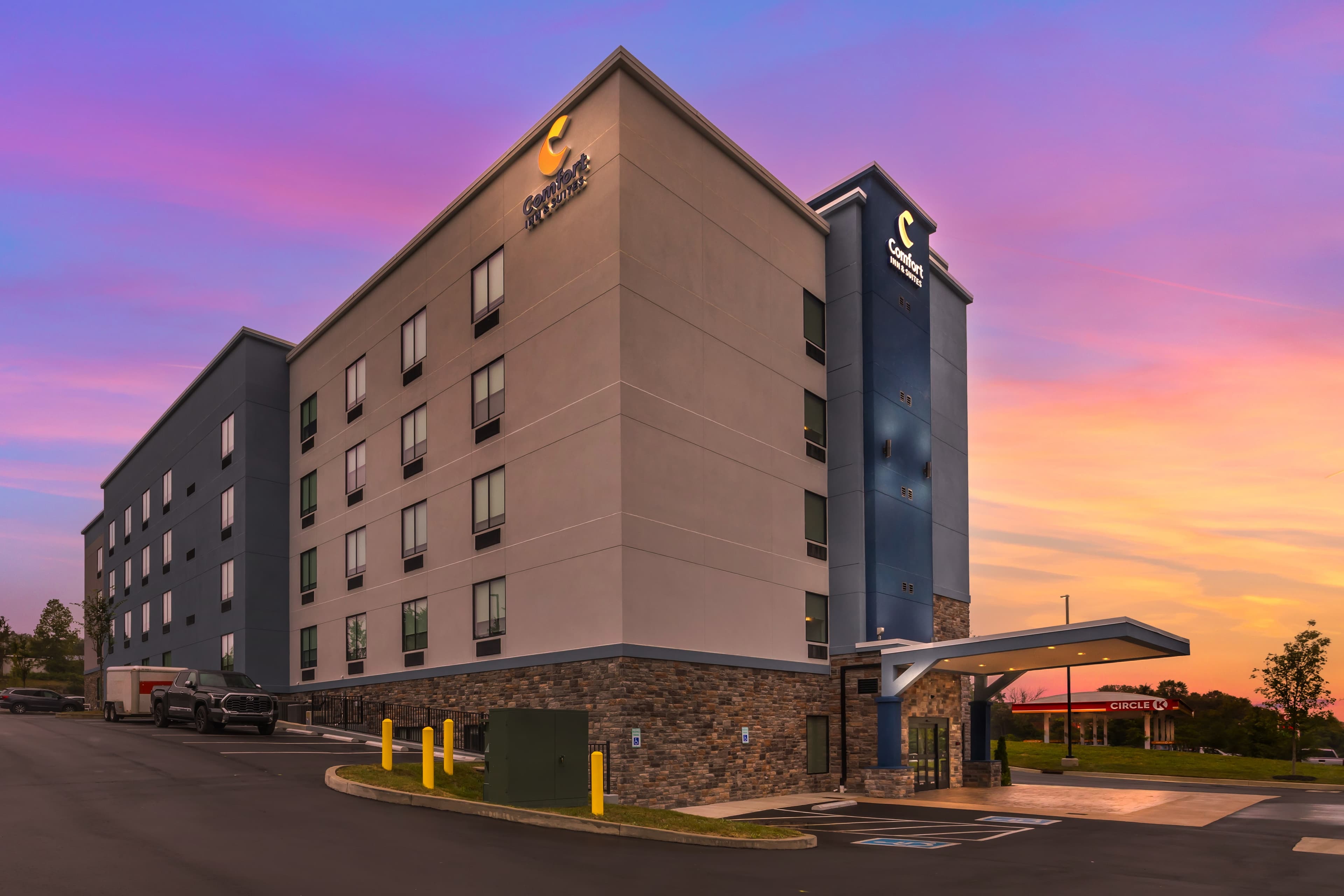 Comfort Inn & Suites Nashville - Bellevue Area - Image 1