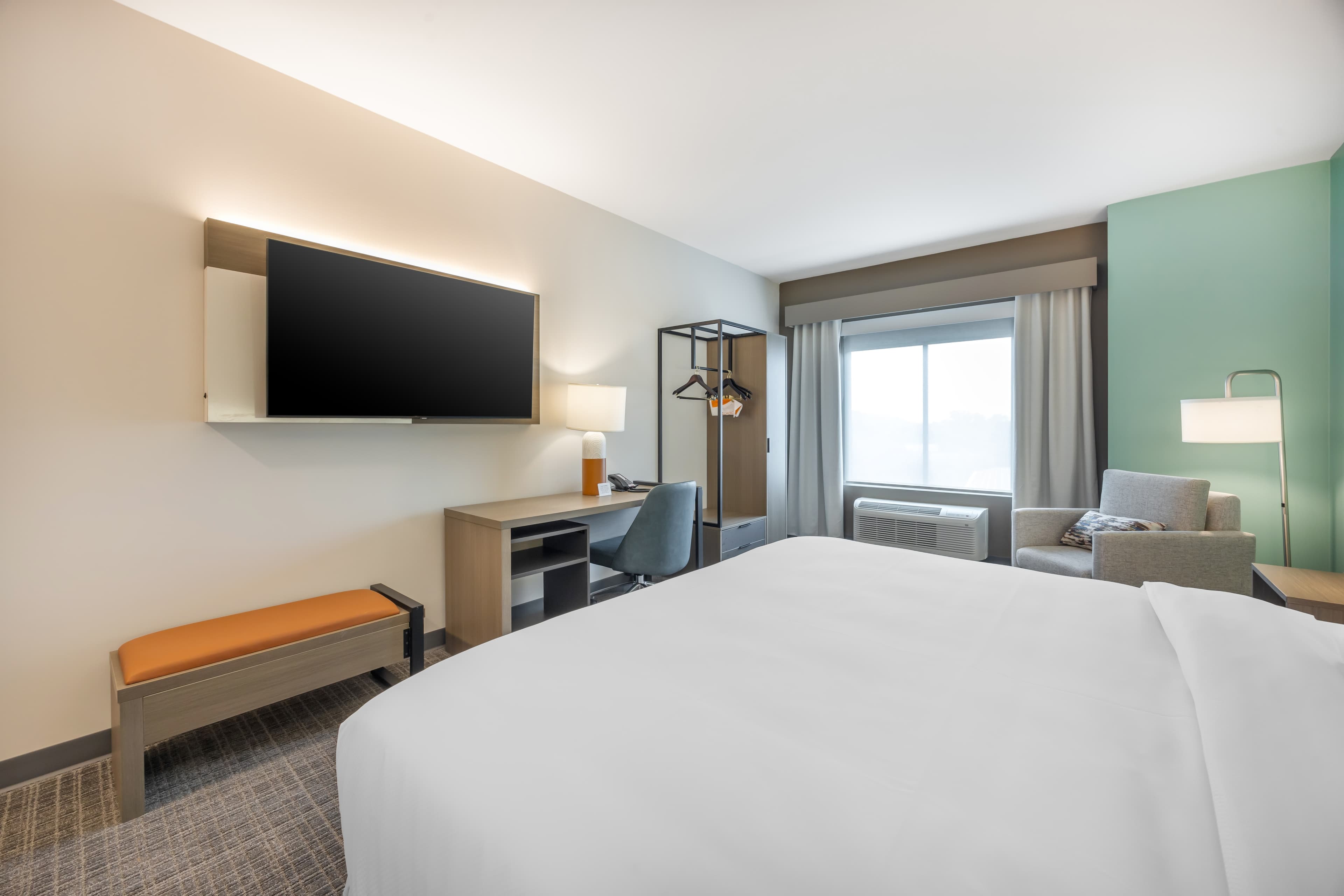 Comfort Inn & Suites Nashville - Bellevue Area - Image 4