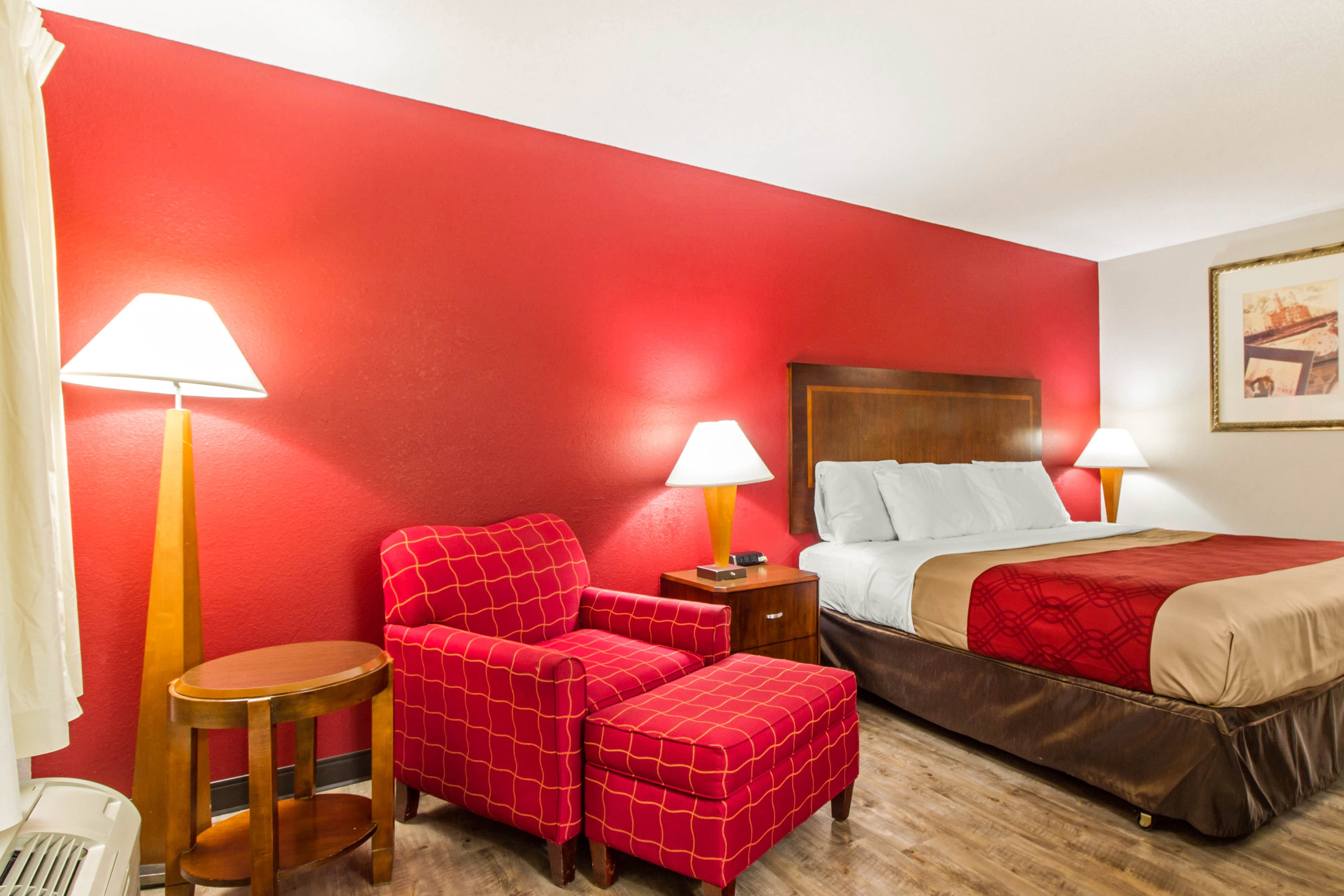 Econo Lodge Athens I-75 — 17