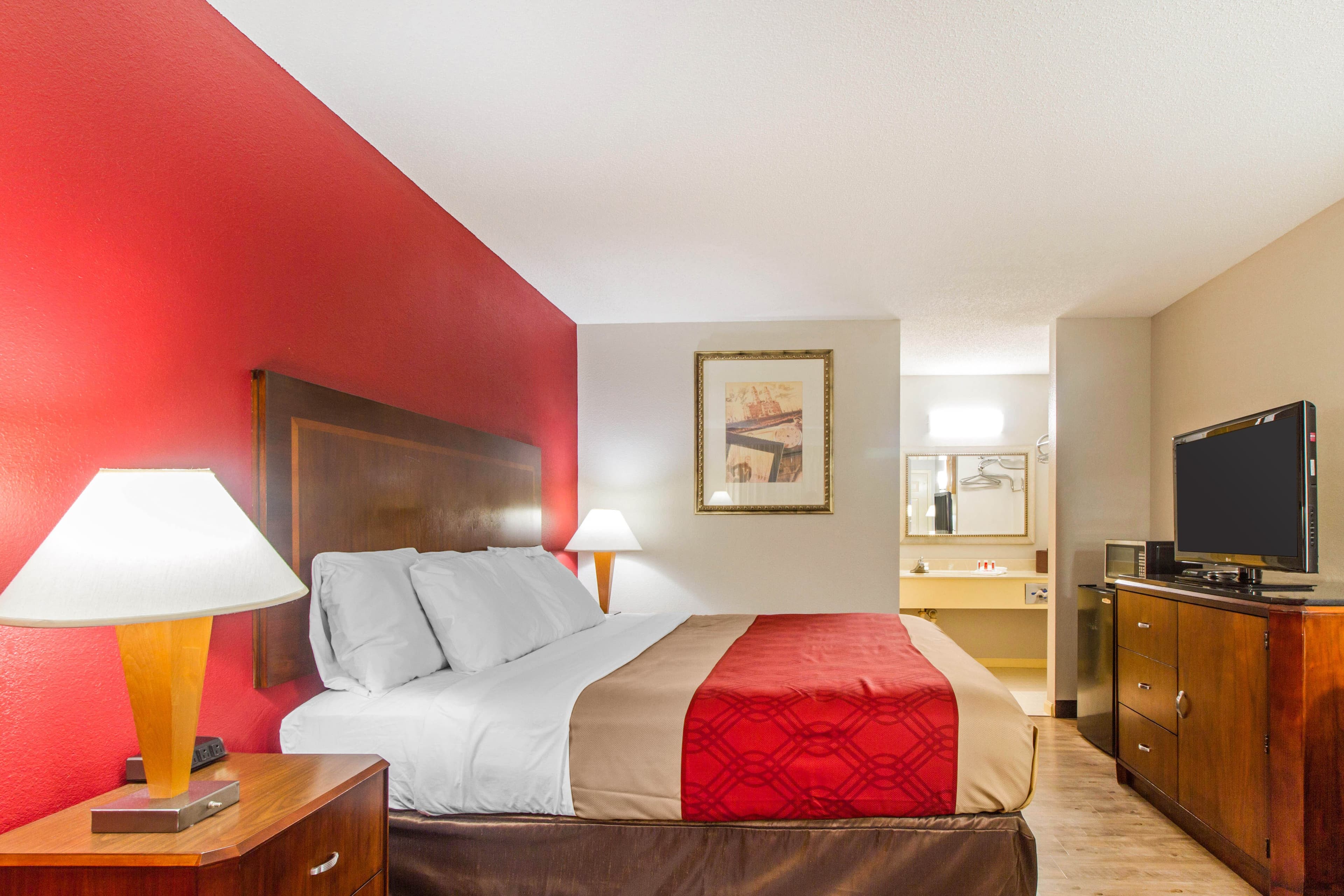 Econo Lodge Athens I-75 — 18