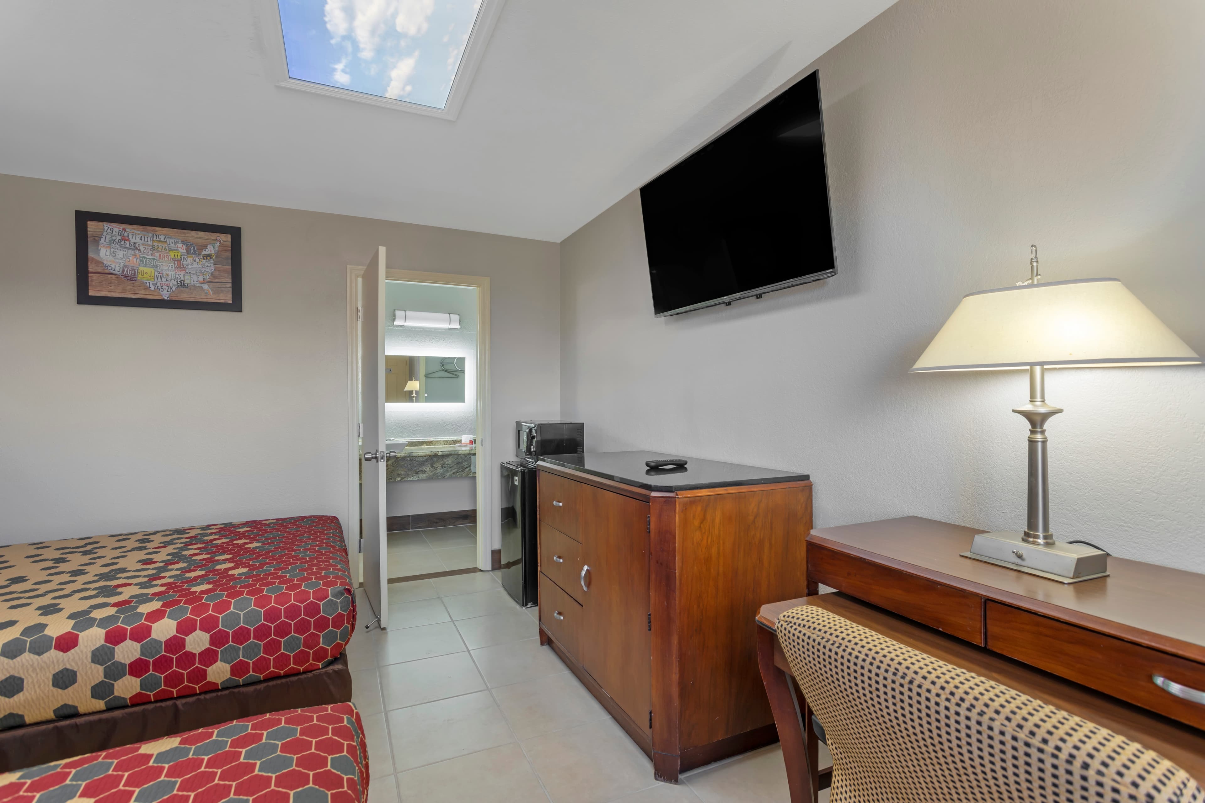 Econo Lodge Athens I-75 — 14