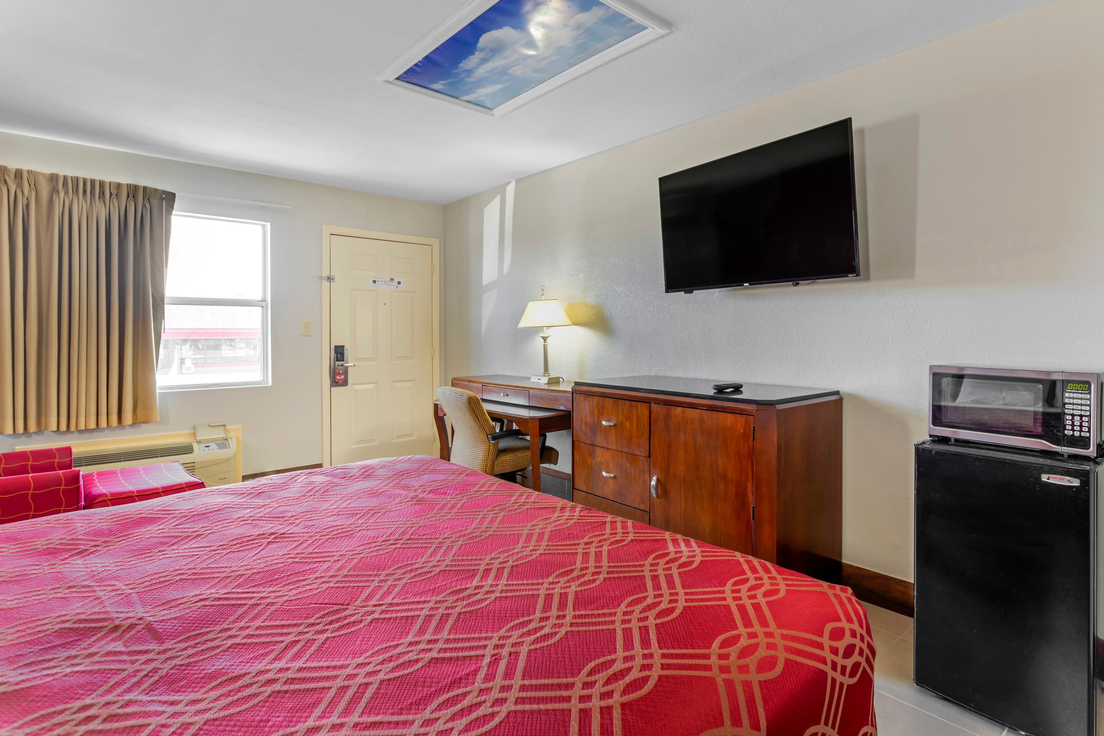 Econo Lodge Athens I-75 — 6