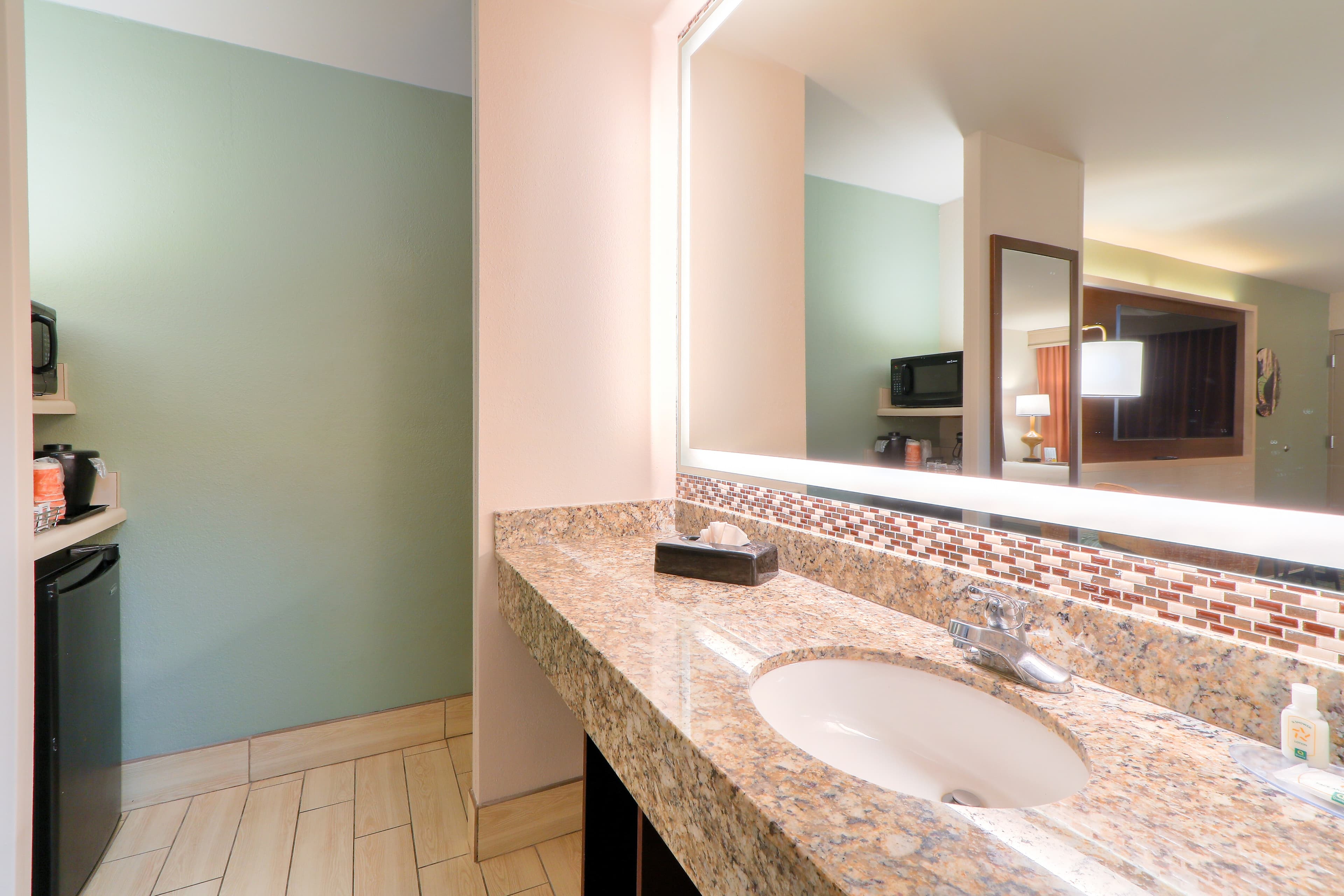 Quality Inn Near the Island Pigeon Forge — 11