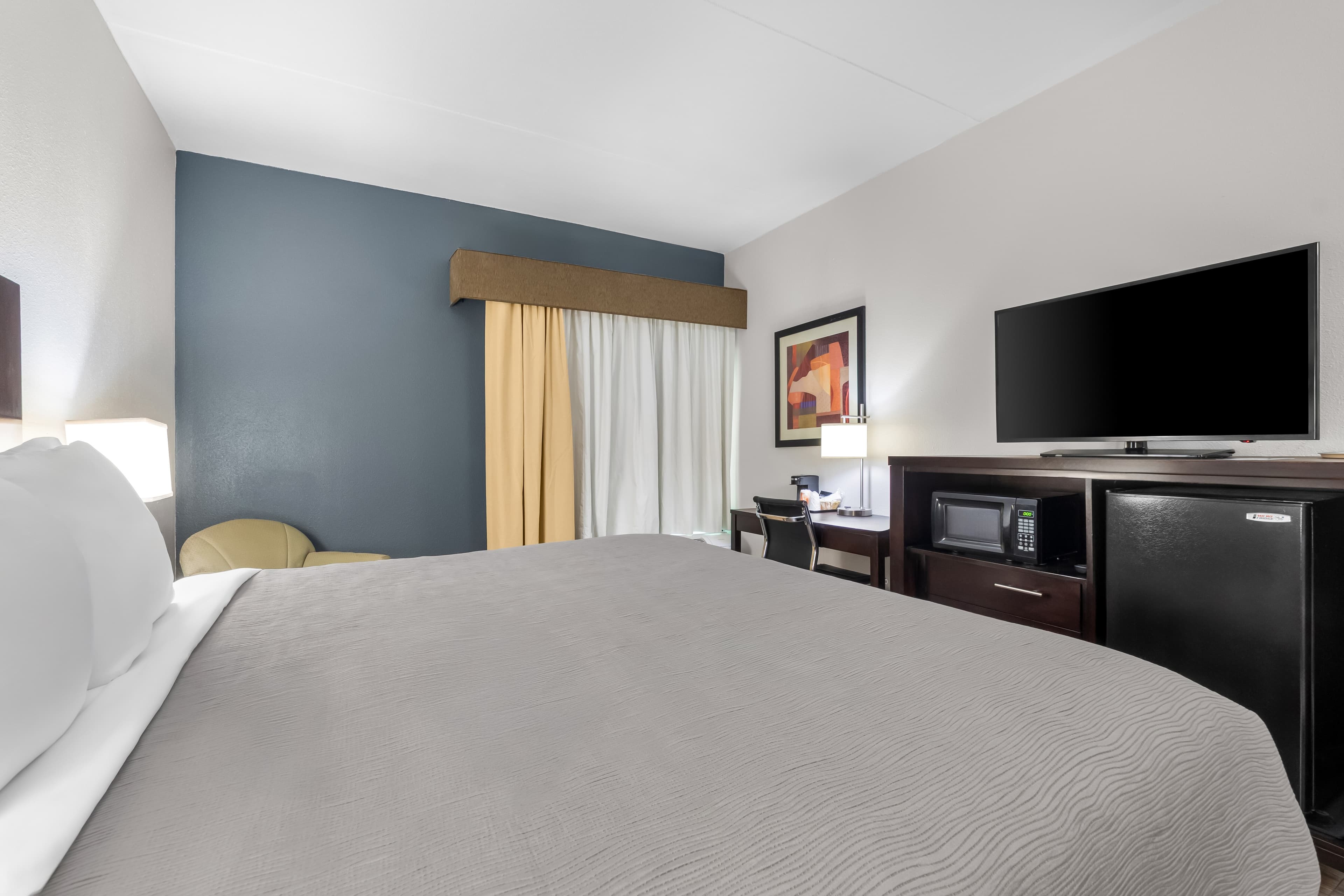 Quality Inn Chattanooga Hamilton Place - Image 3