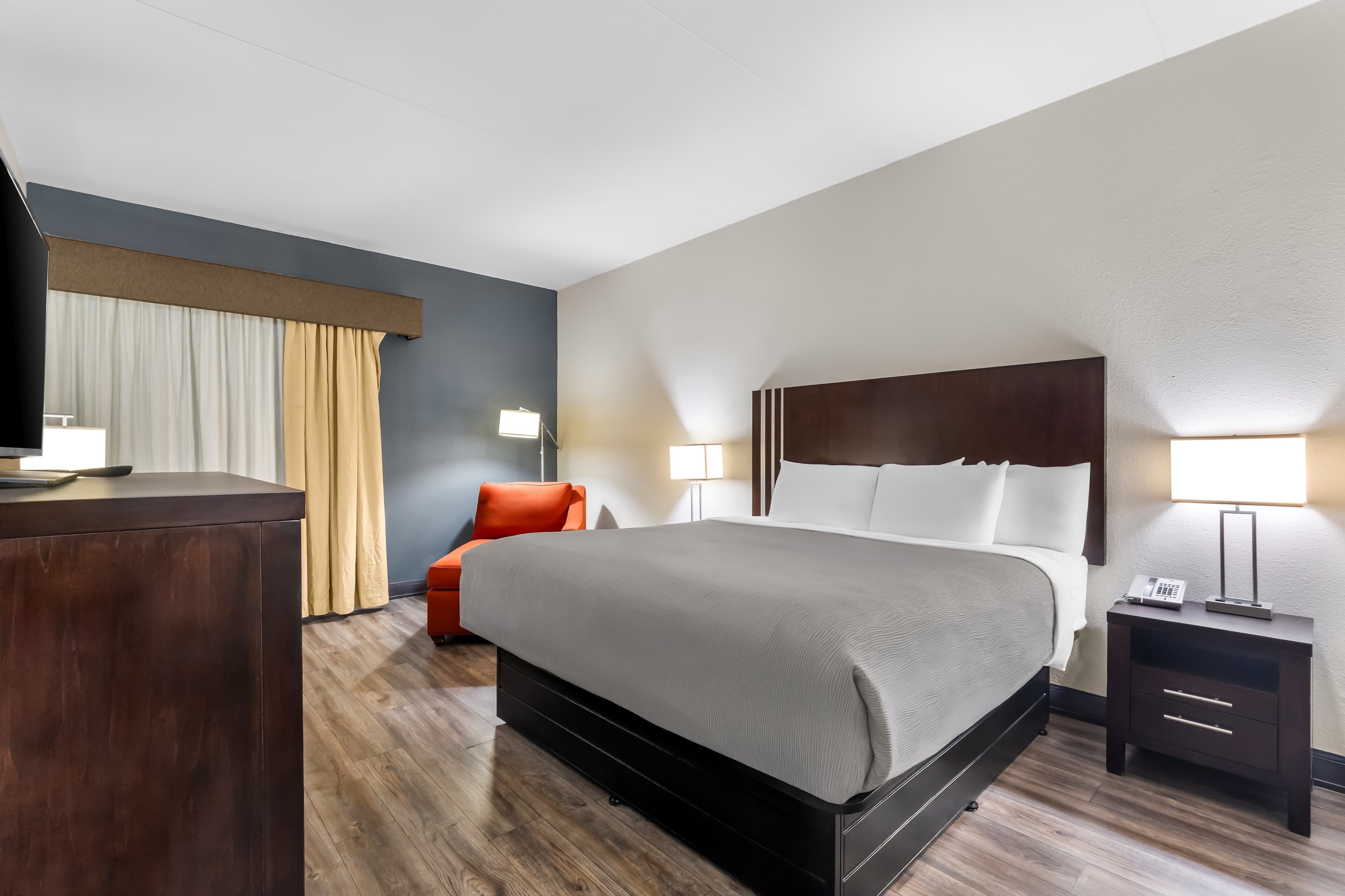 Quality Inn Chattanooga Hamilton Place — 7