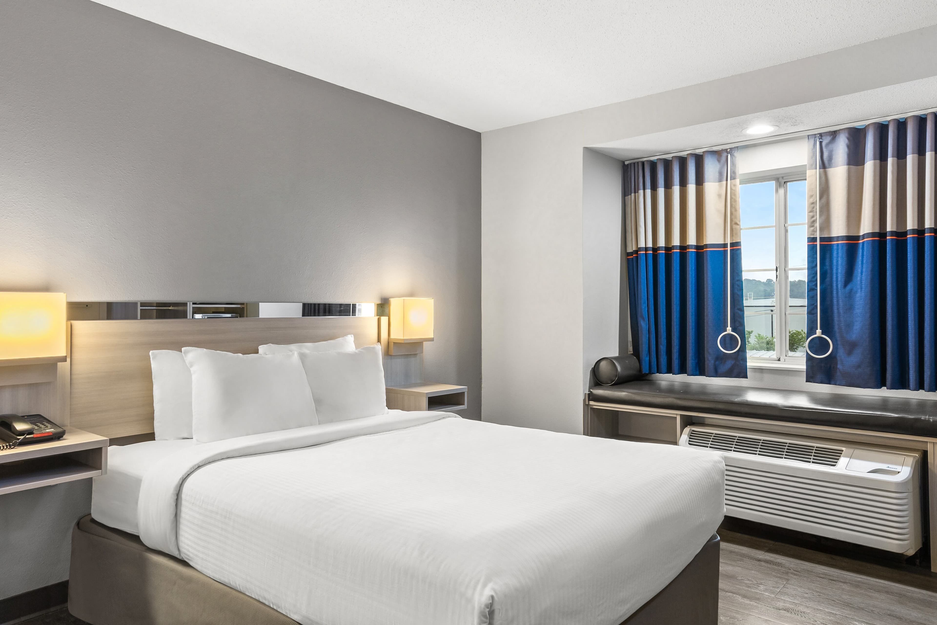 Quality Inn & Suites Nashville - Bellevue - Image 2