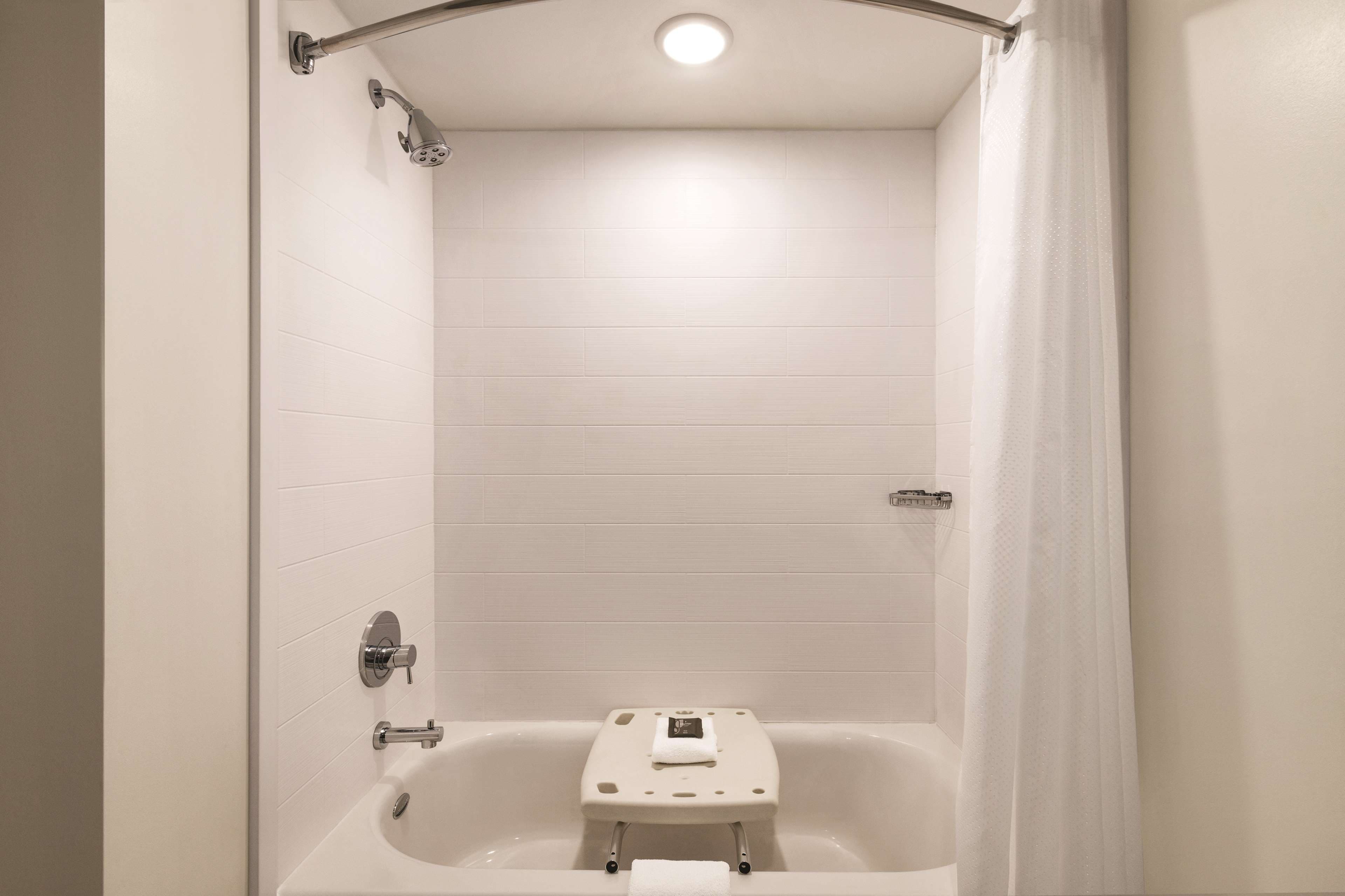 Country Inn & Suites by Radisson, Sevierville-Kodak, TN - Image 5