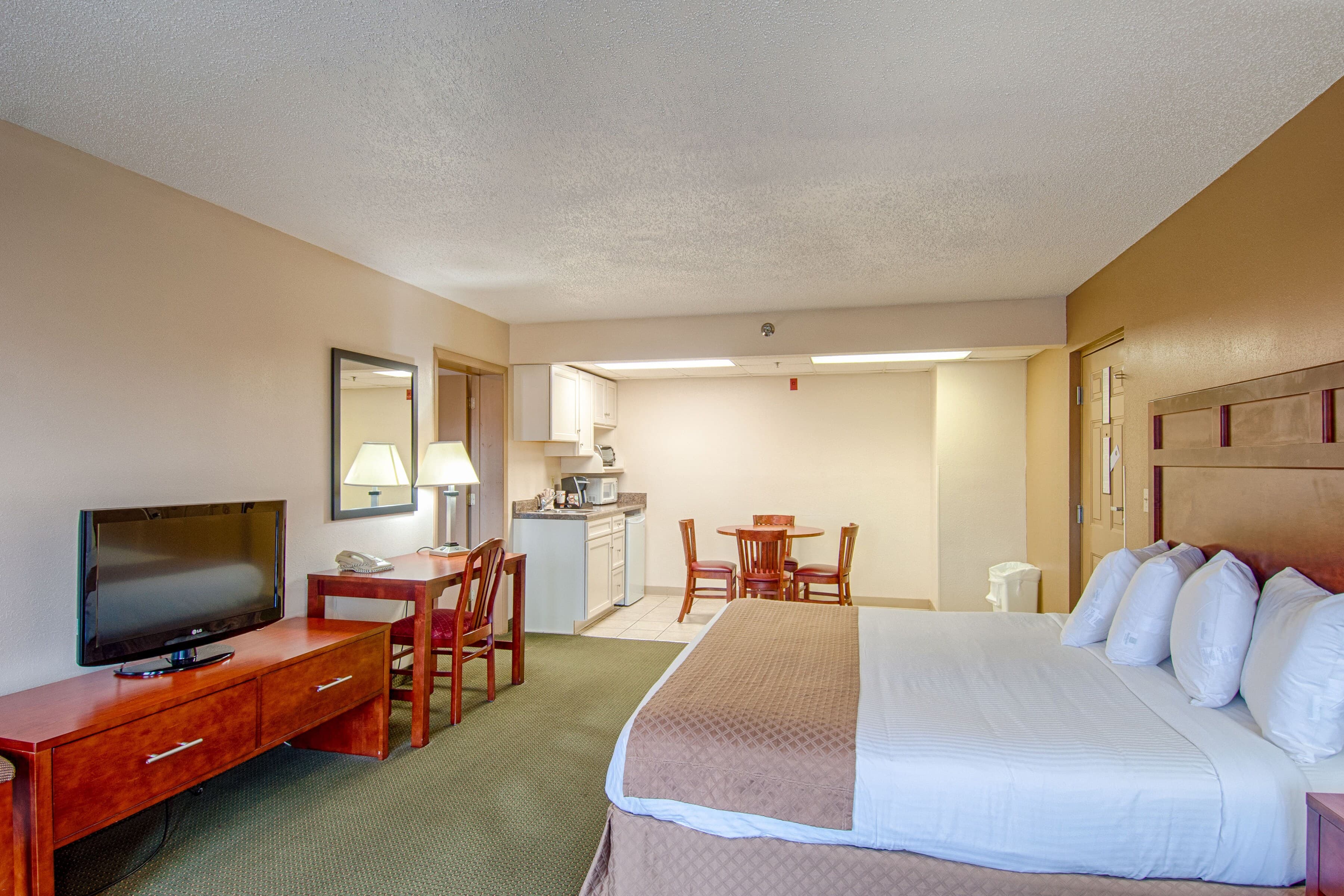 Park Tower Inn - Image 5