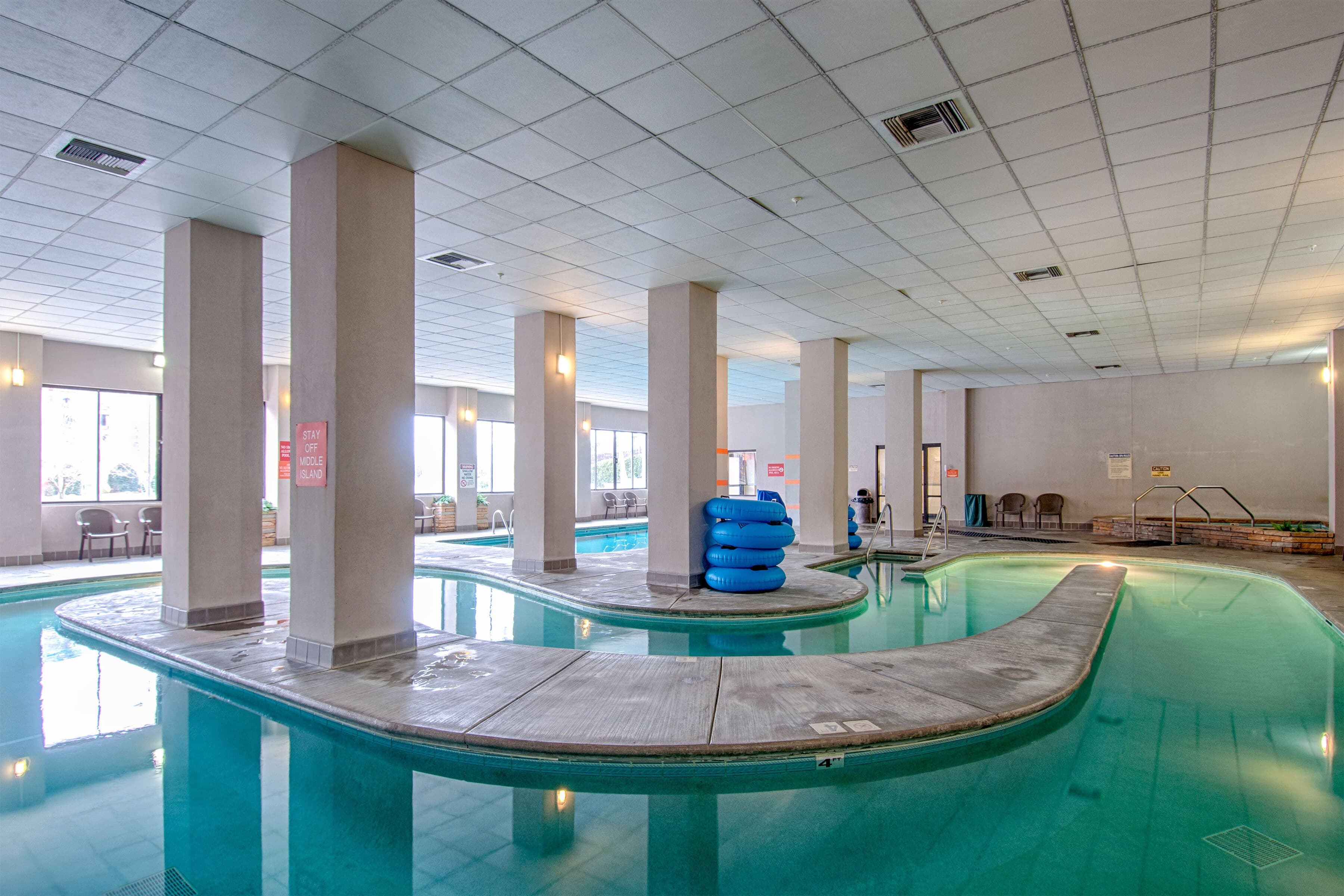 Park Tower Inn - Image 1