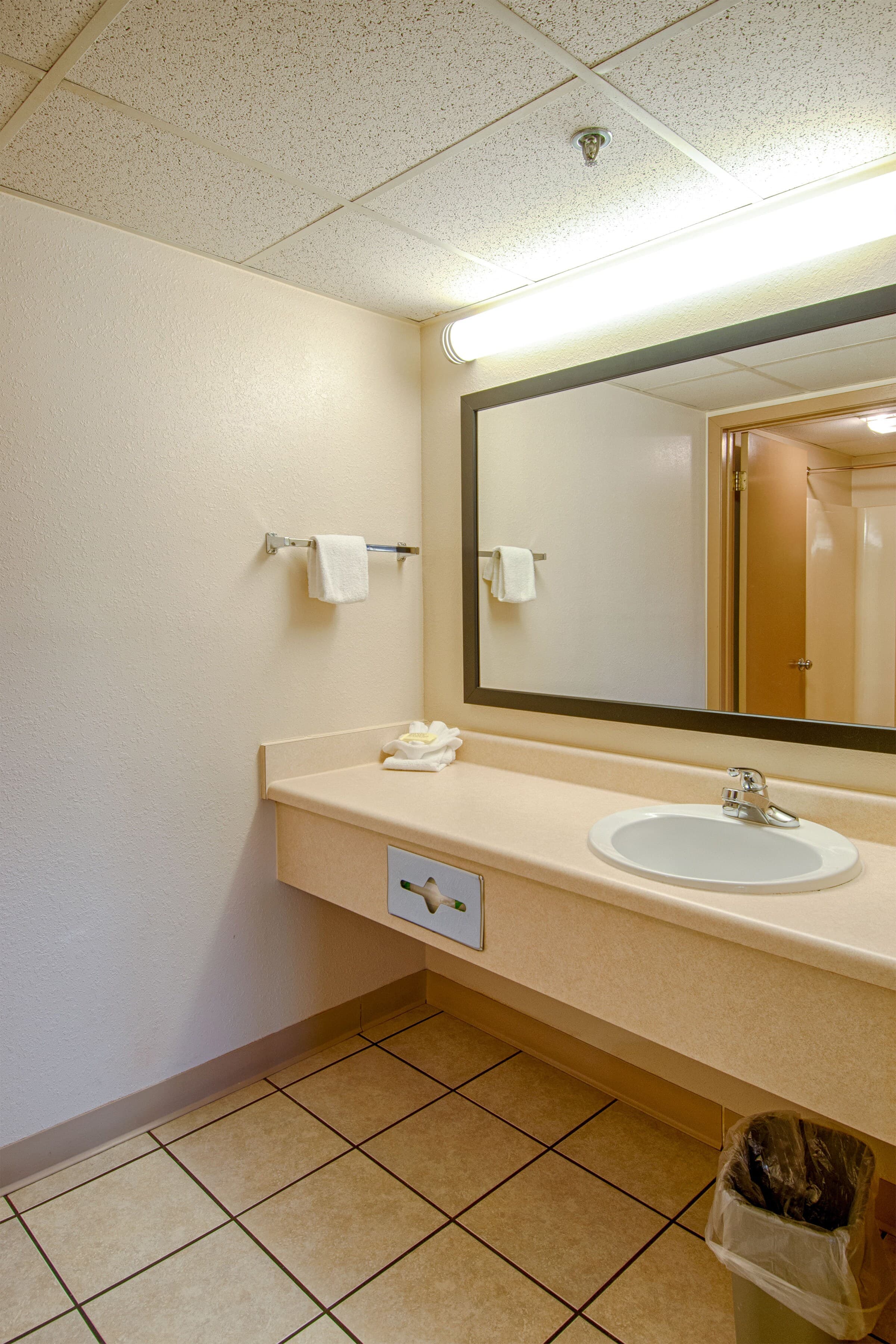 Park Tower Inn — 7