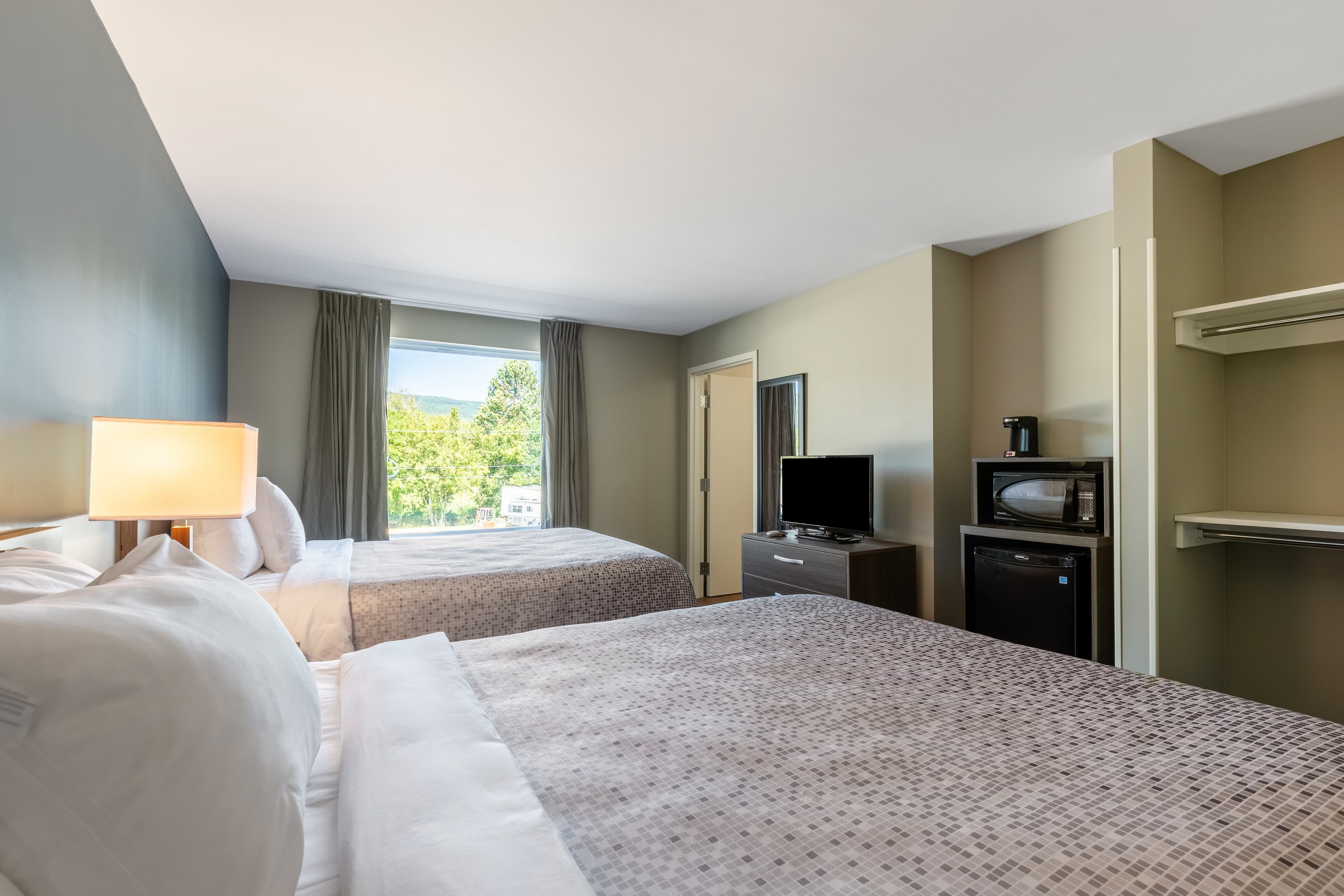 Econo Lodge Dayton North — 15