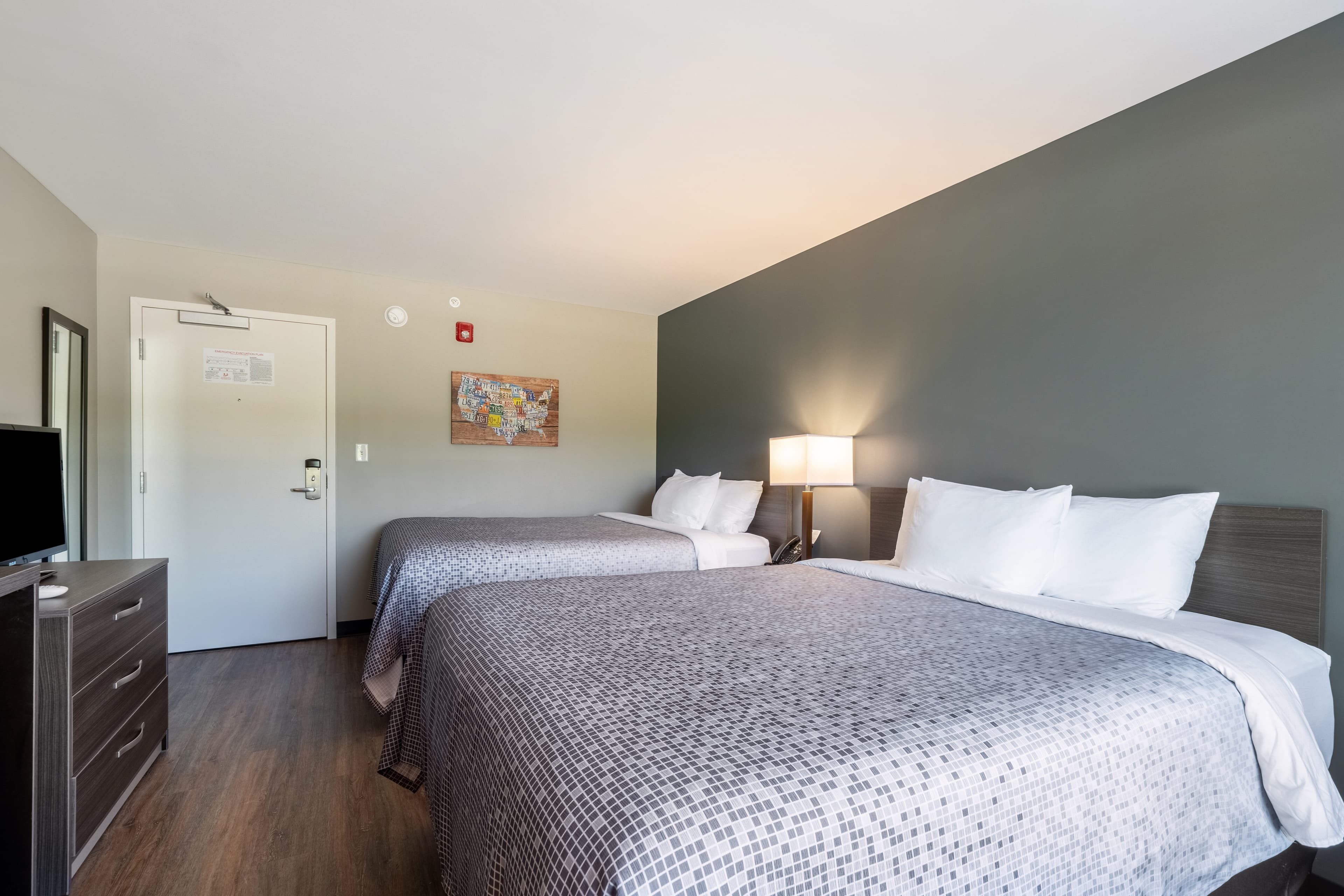 Econo Lodge Dayton North — 25
