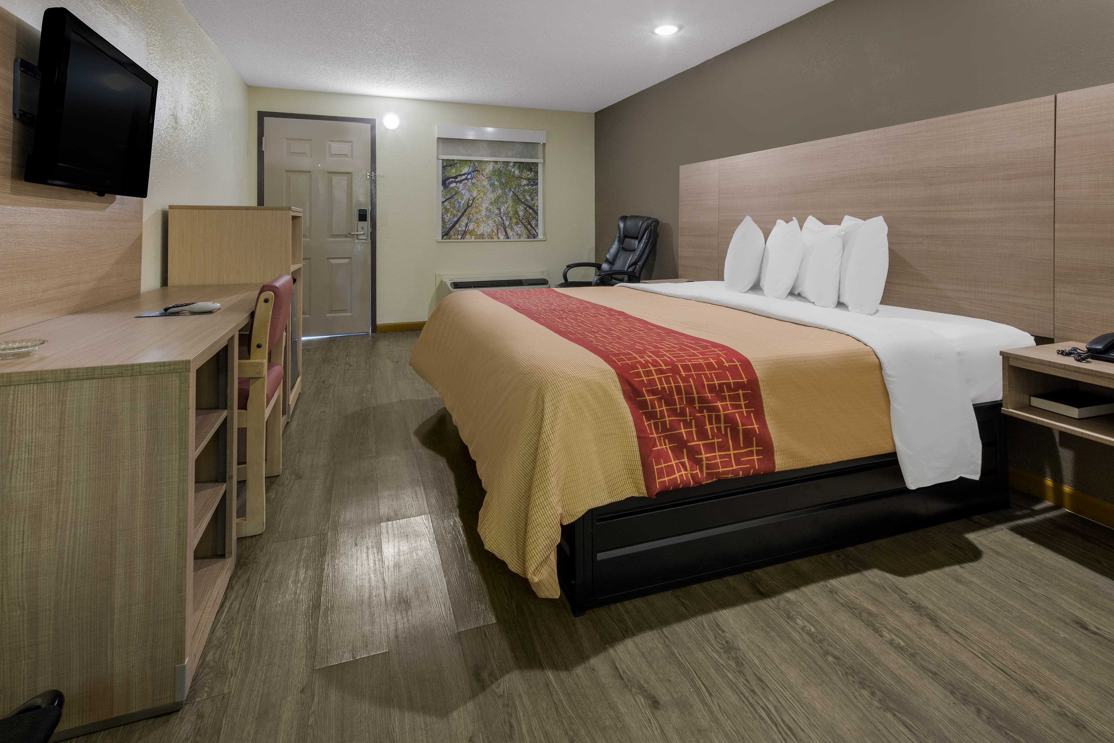 Rodeway Inn Ardmore I-65 — 8