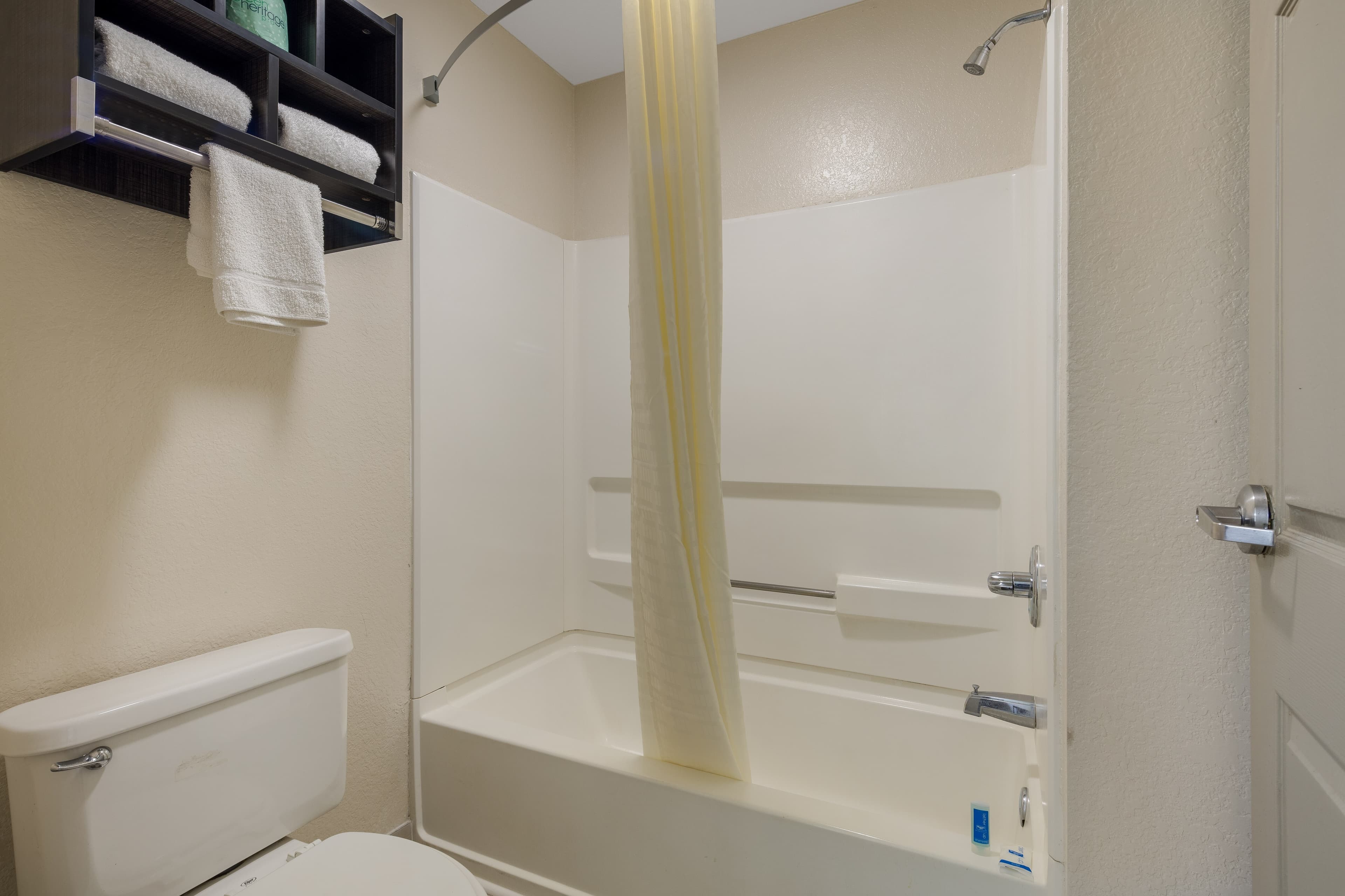 Rodeway Inn Ardmore I-65 — 6