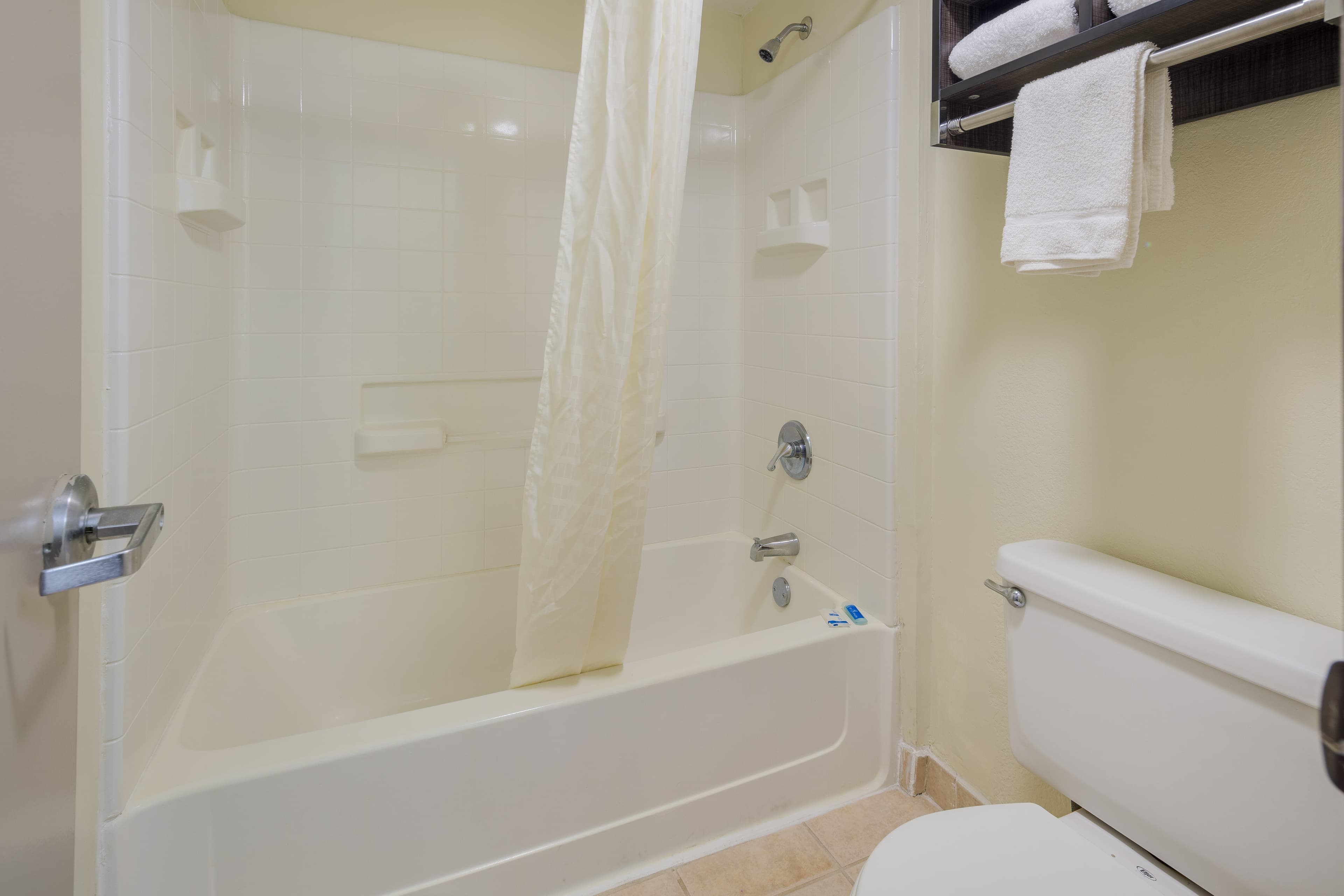 Rodeway Inn Ardmore I-65 — 24