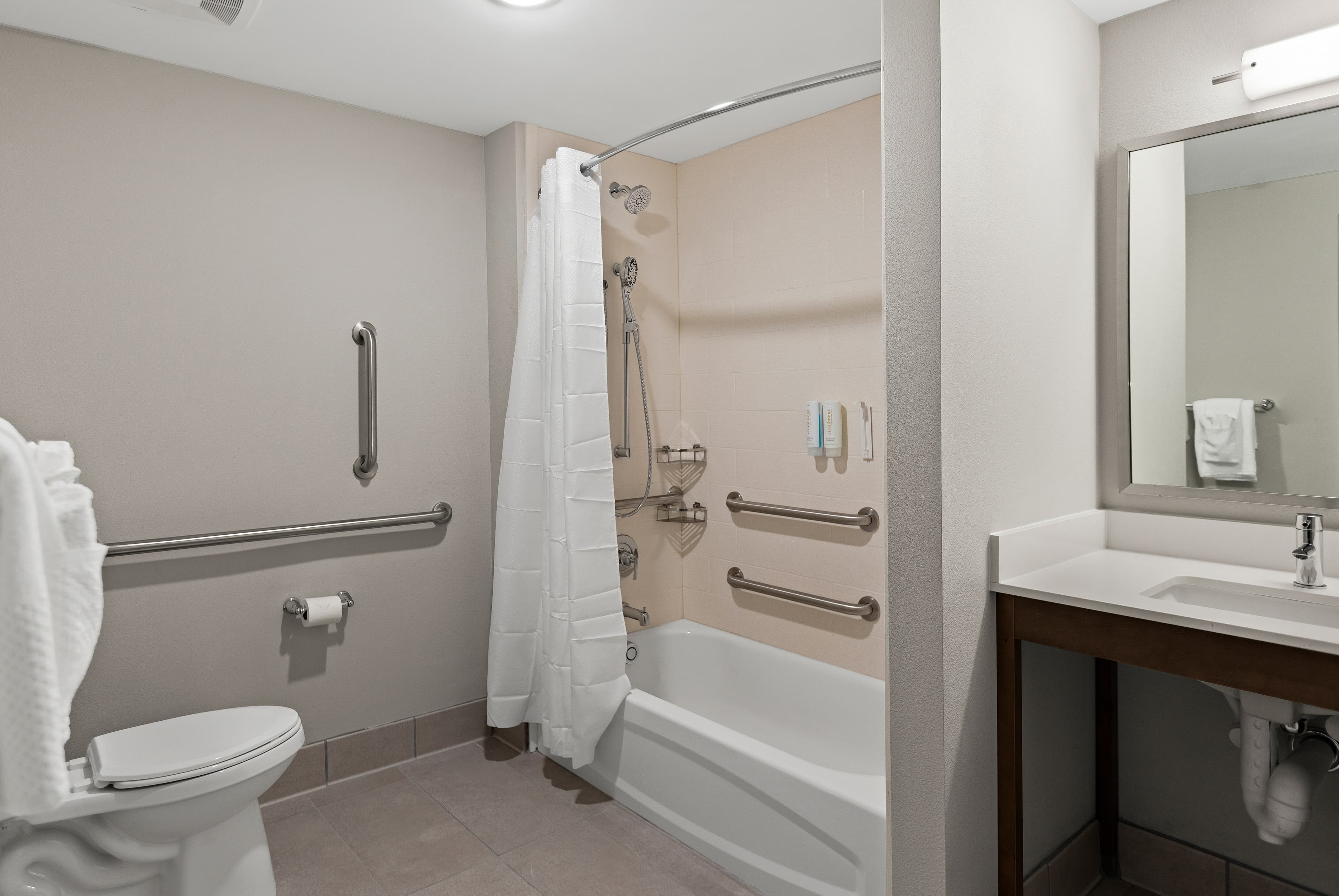 MainStay Suites Gatlinburg Downtown Area — 10