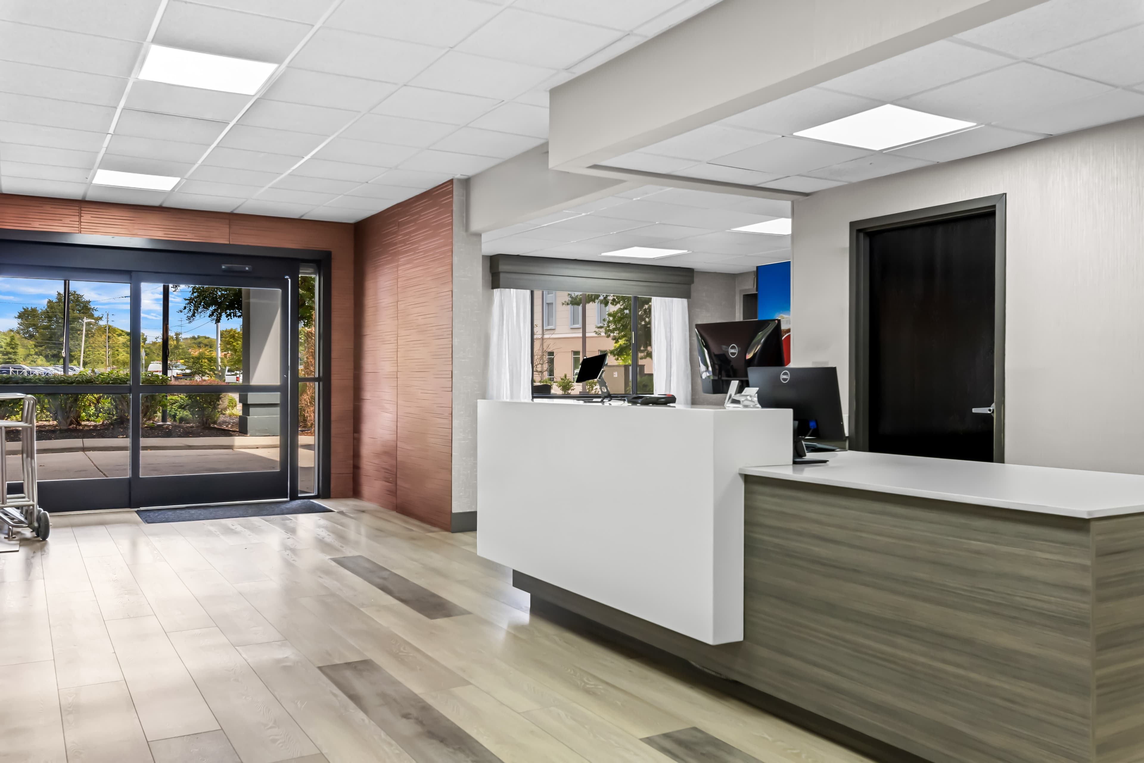 Clarion Pointe Franklin - Nashville Area - Image 1