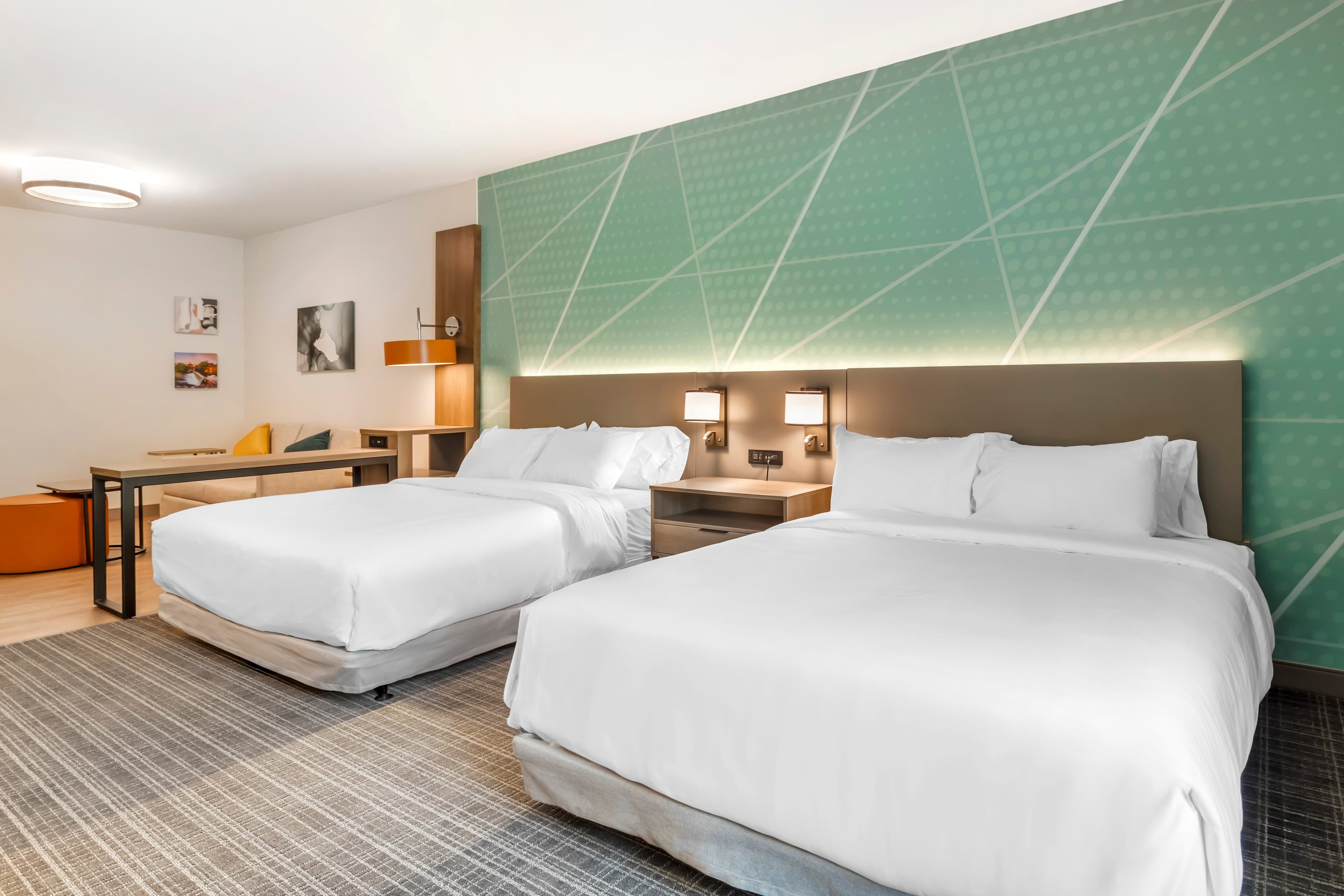 Comfort Suites Gatlinburg Downtown-Convention Center — 7