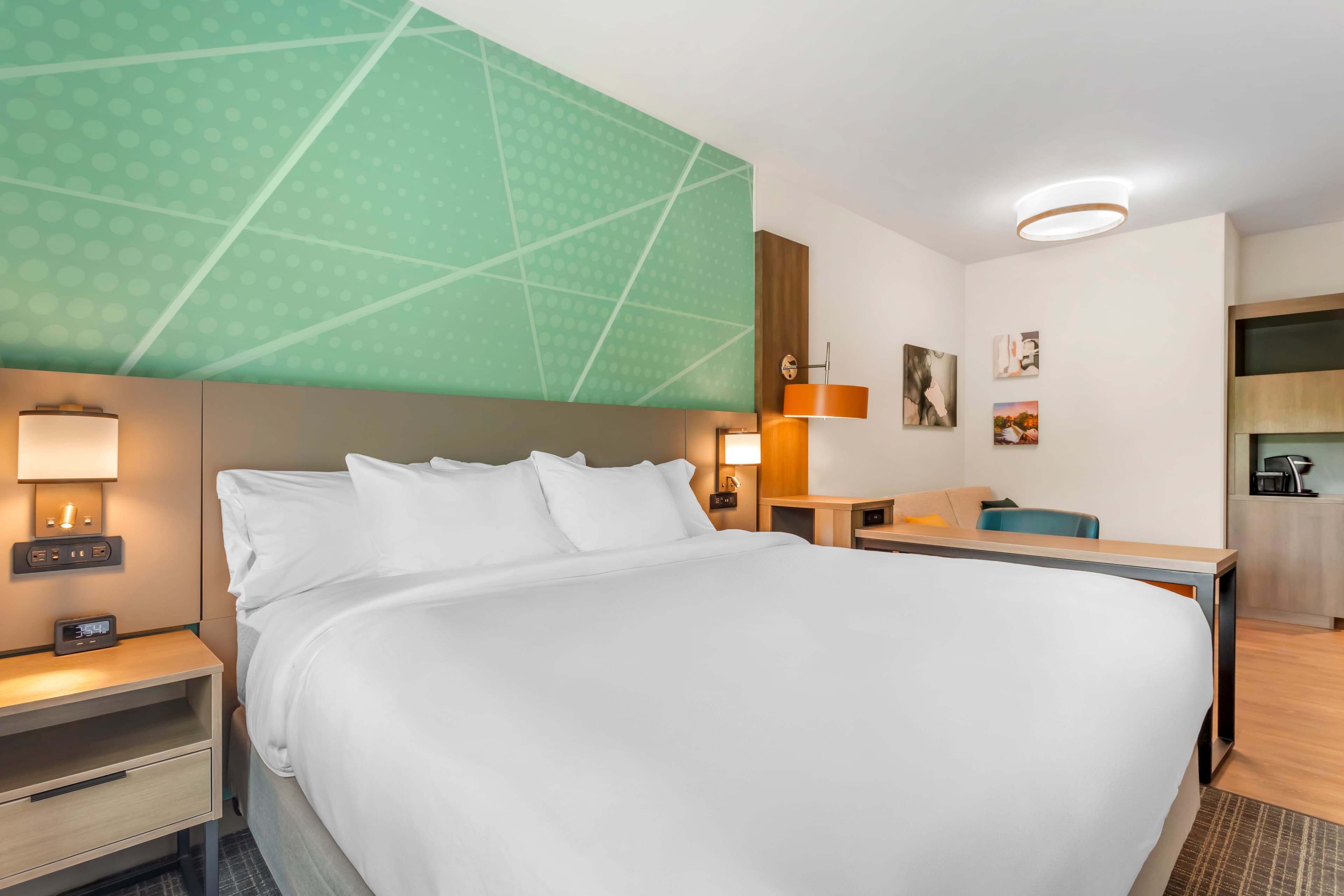 Comfort Suites Gatlinburg Downtown-Convention Center — 14