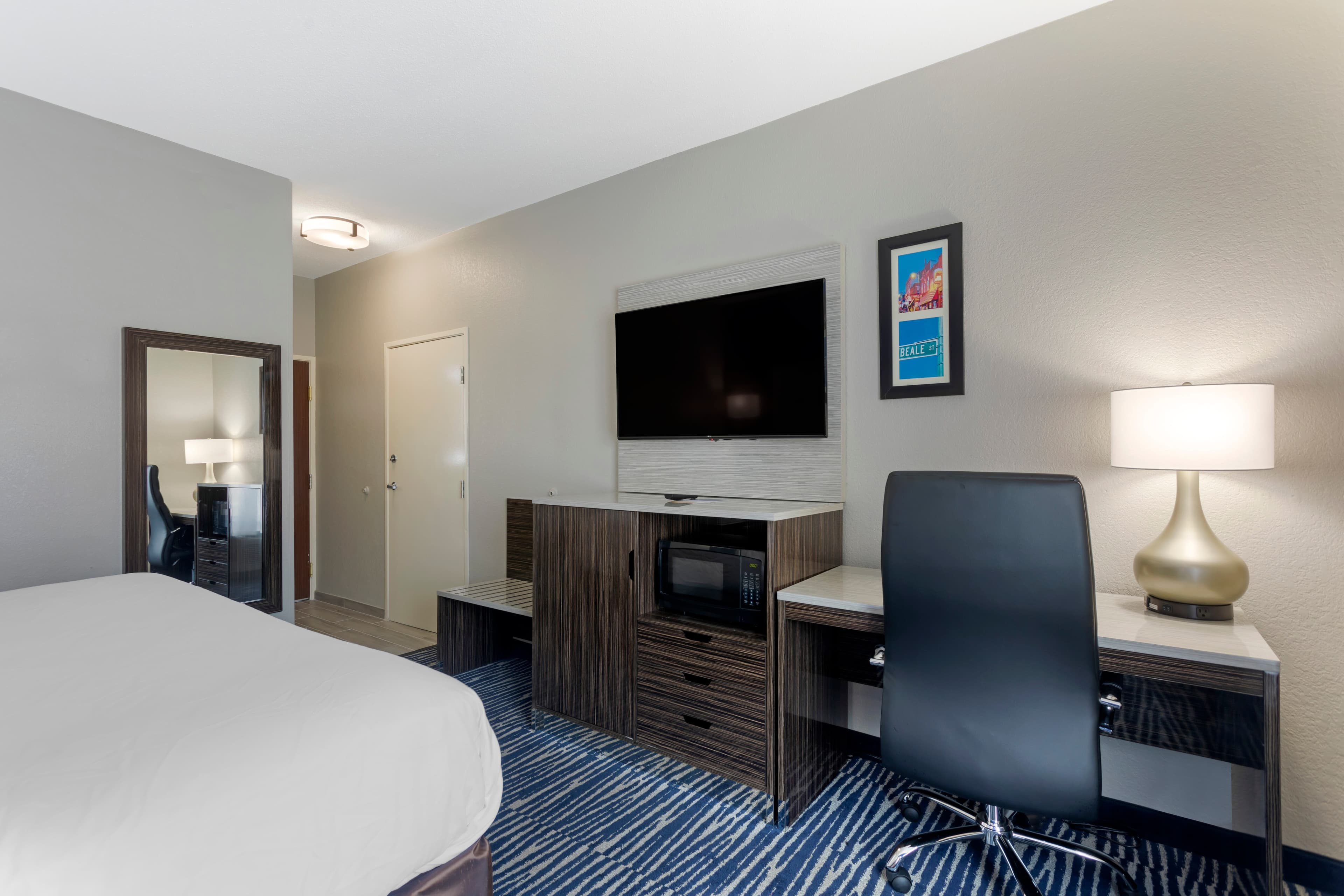 Comfort Inn & Suites Memphis East - Image 5