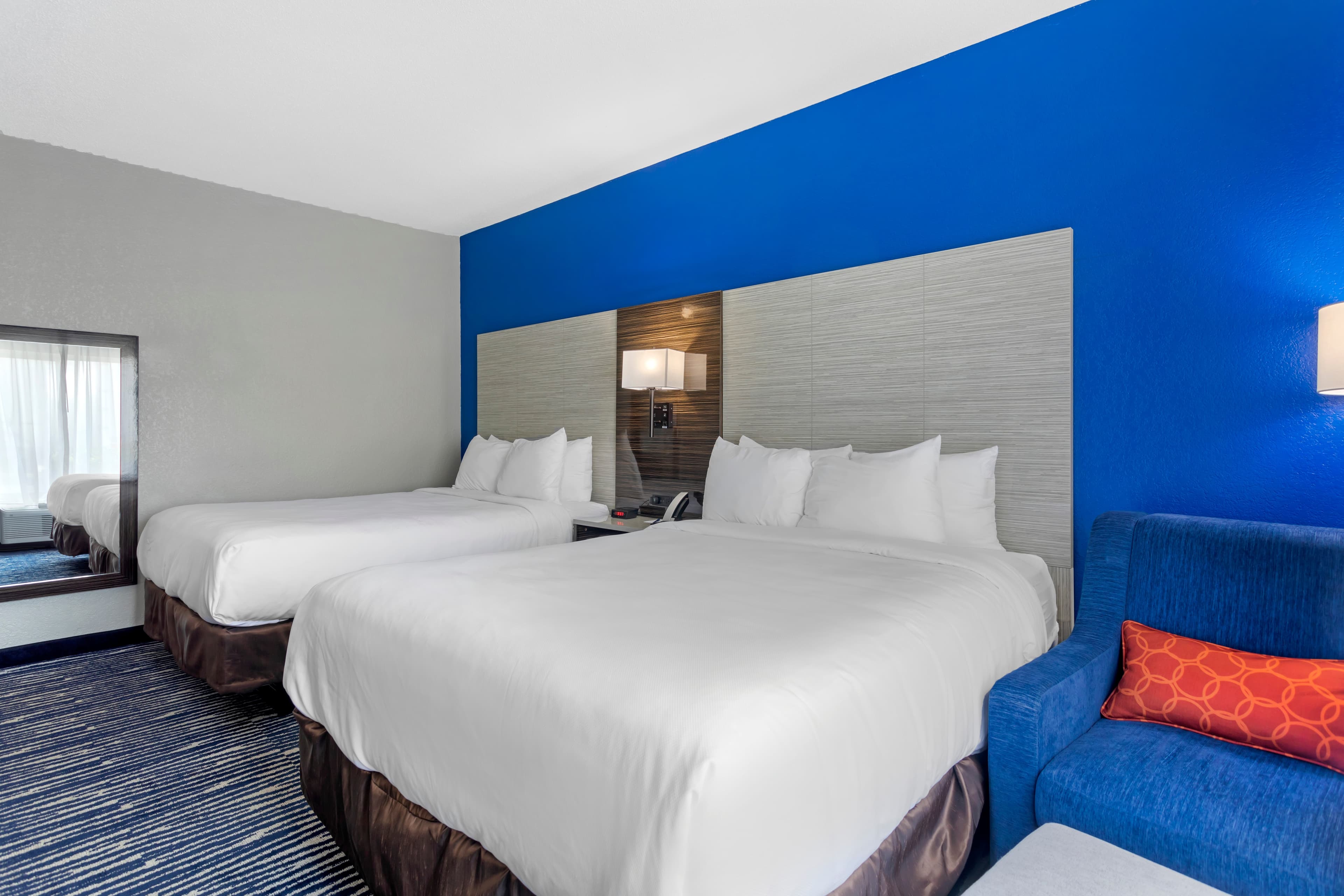 Comfort Inn & Suites Memphis East — 12