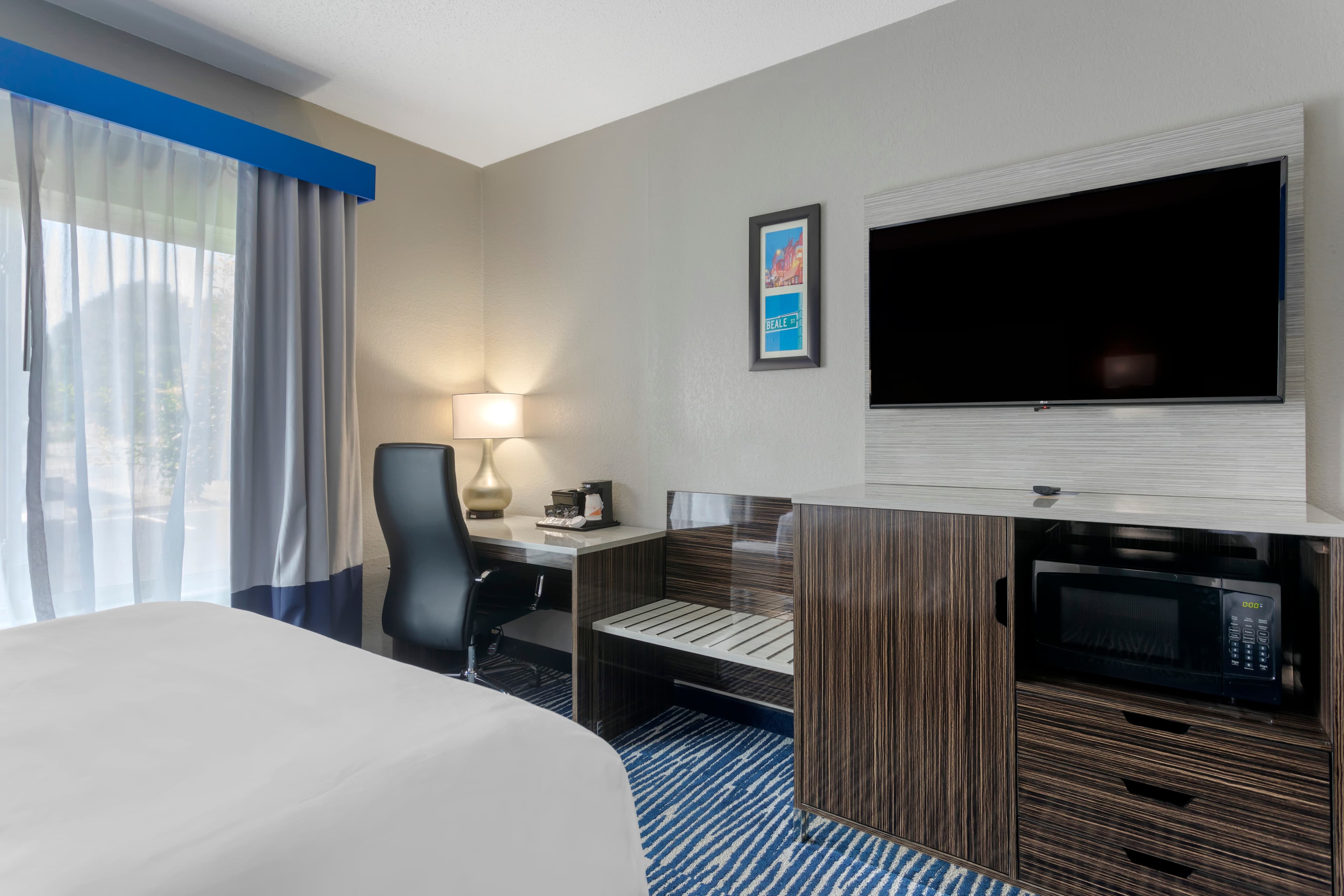 Comfort Inn & Suites Memphis East — 13