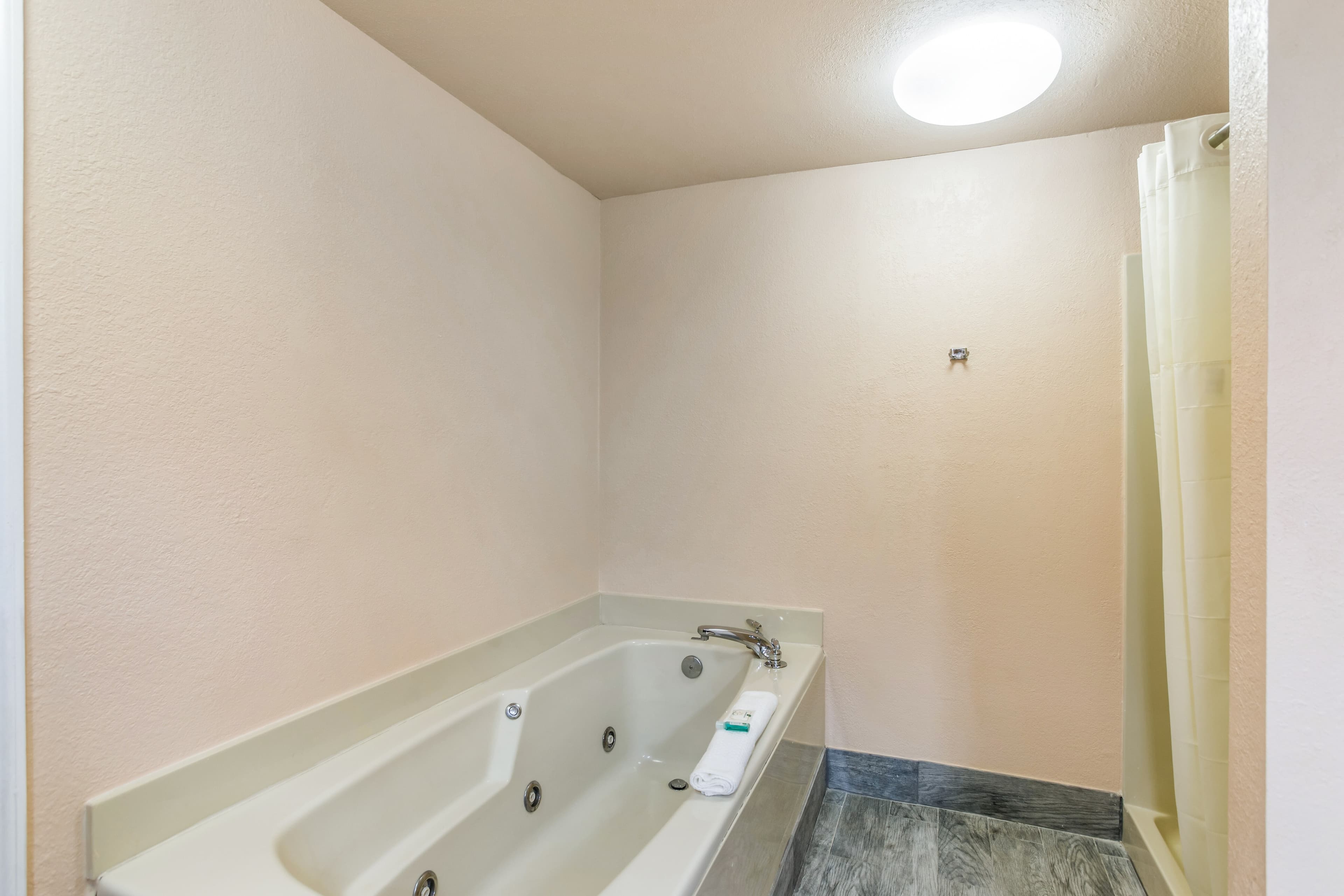 Quality Inn Pulaski — 12