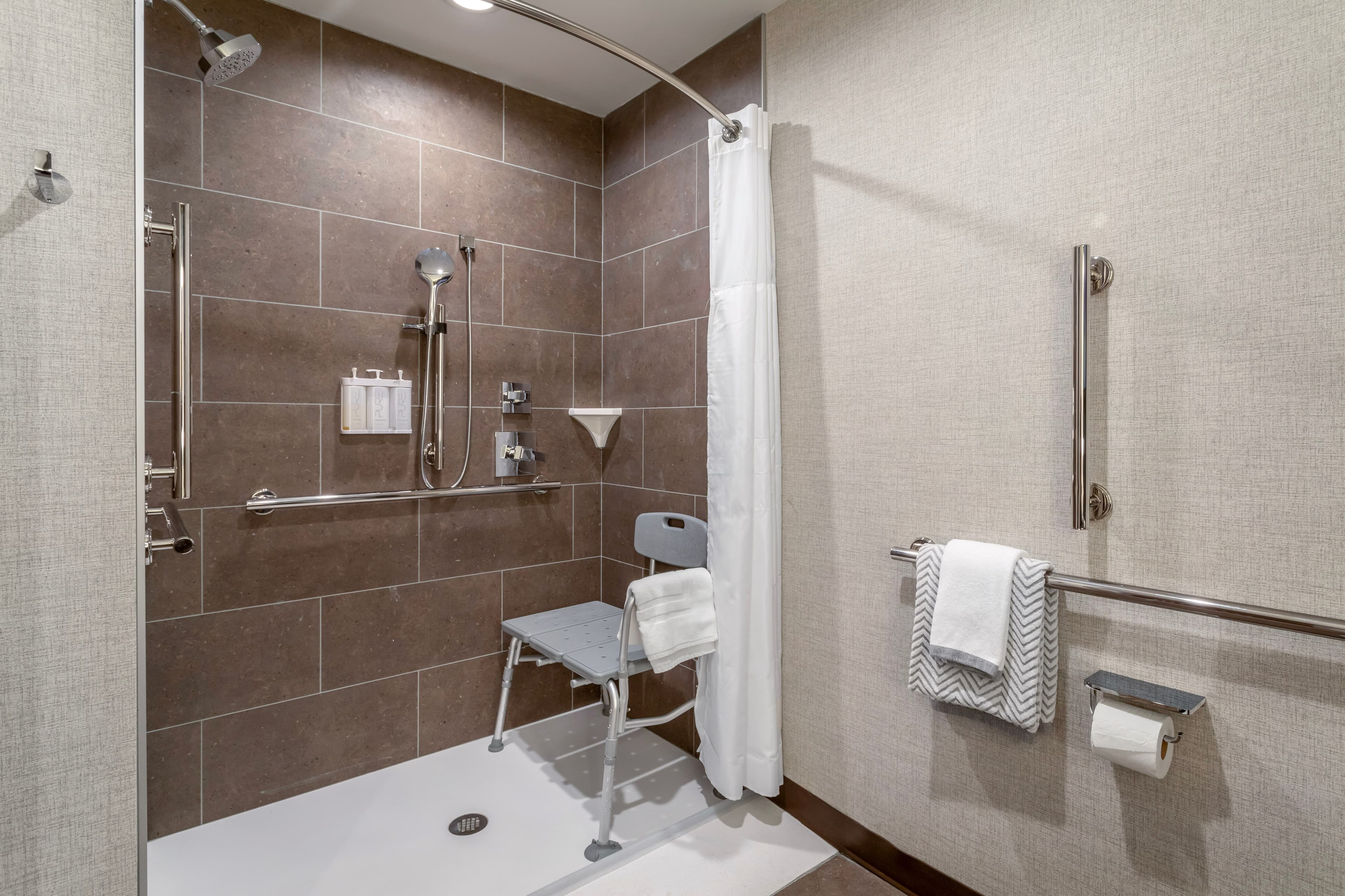 Cambria Hotel Pigeon Forge - Image 5